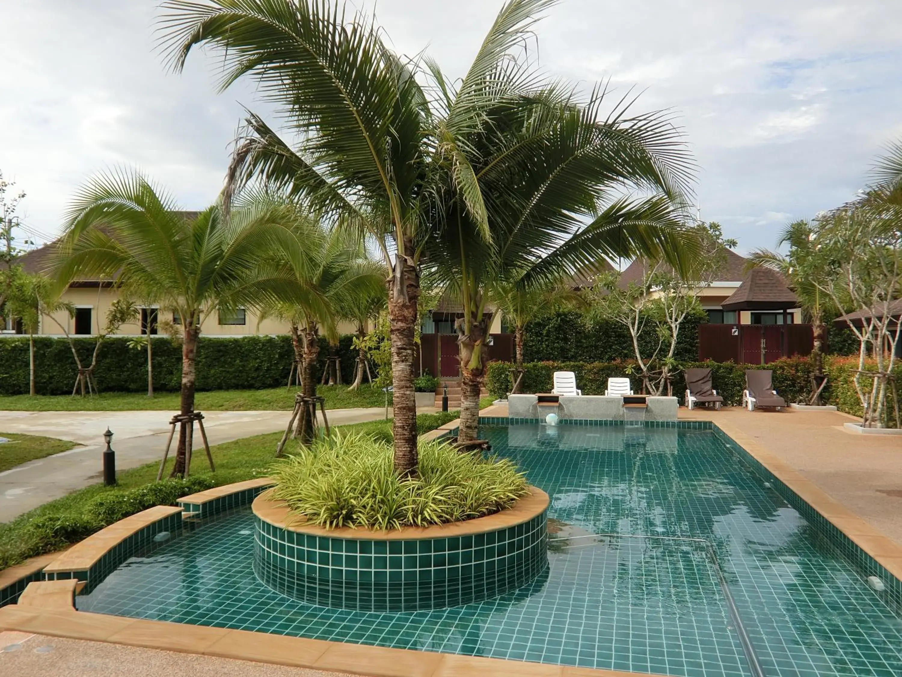 Garden view in Aonang Oscar Pool Villas - Free Shuttle to Aonang Beach -shared pool - private pool Garden view in Aonang Oscar Pool Villas - Free Shuttle to Aonang Beach -shared pool - private pool