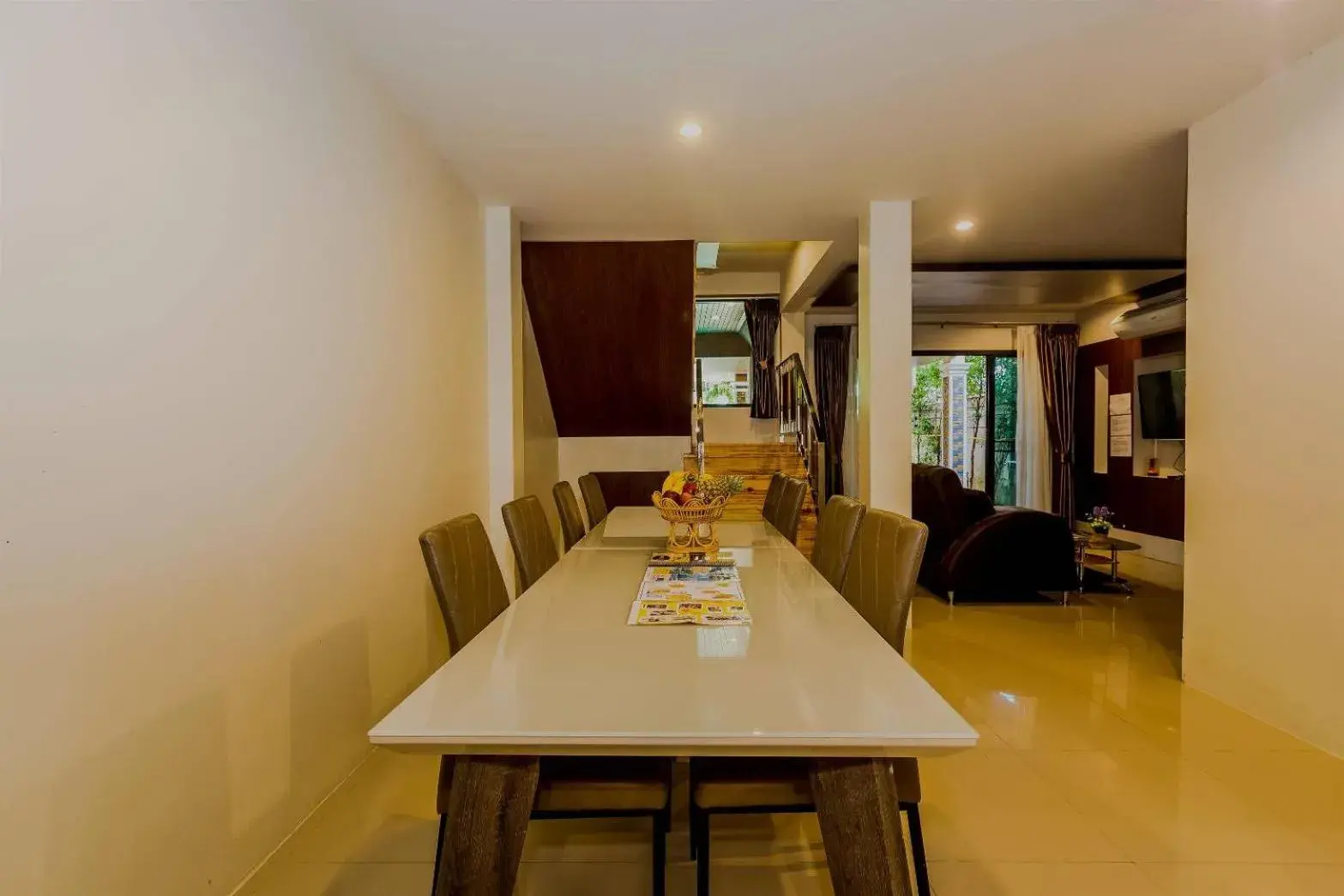 Restaurant/places to eat in Aonang Oscar Pool Villas - Free Shuttle to Aonang Beach -shared pool - private pool Restaurant/places to eat in Aonang Oscar Pool Villas - Free Shuttle to Aonang Beach -shared pool - private pool