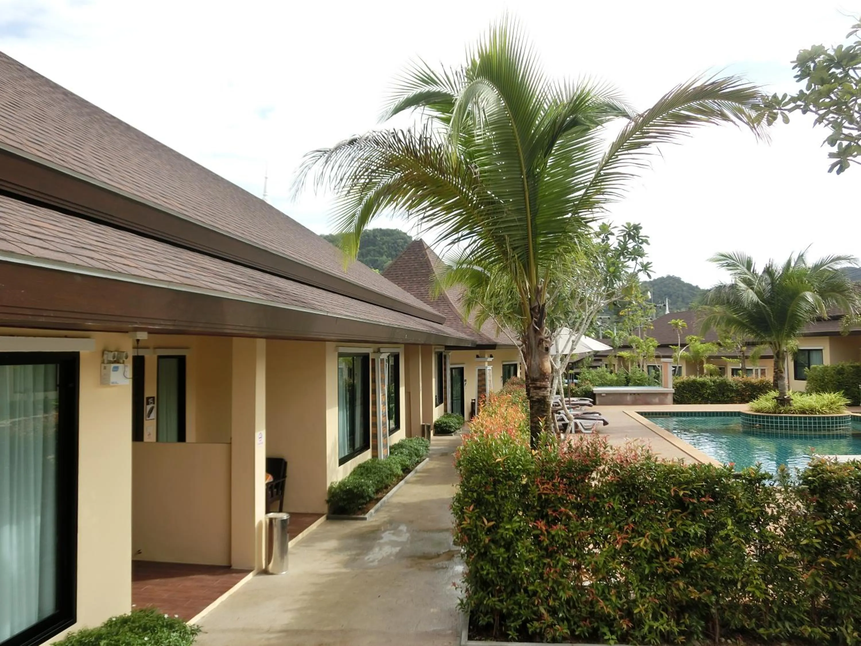 Garden in Aonang Oscar Pool Villas - Free Shuttle to Aonang Beach -shared pool - private pool