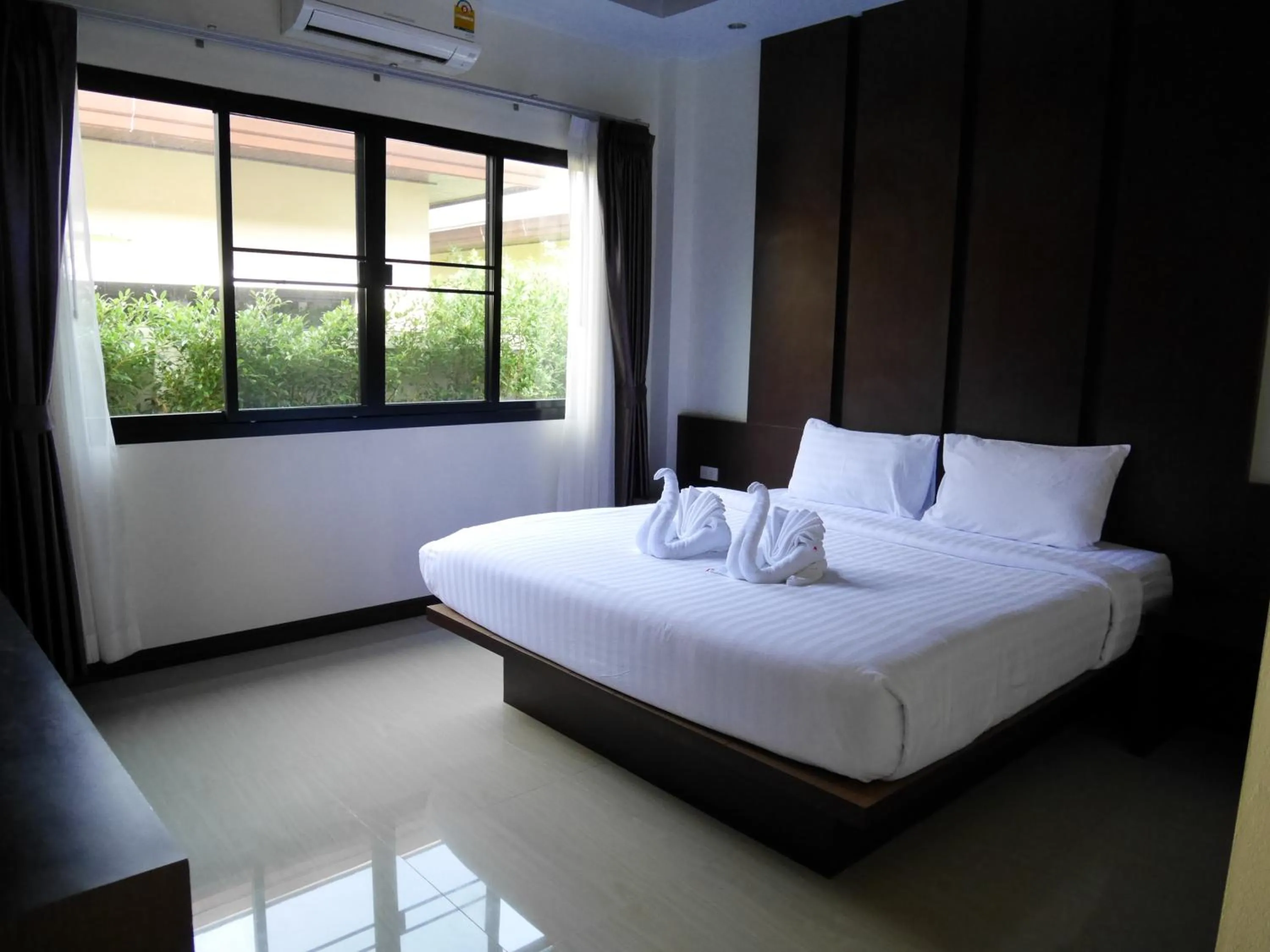 Bathroom, Bed in Aonang Oscar Pool Villas - Free Shuttle to Aonang Beach -shared pool - private pool