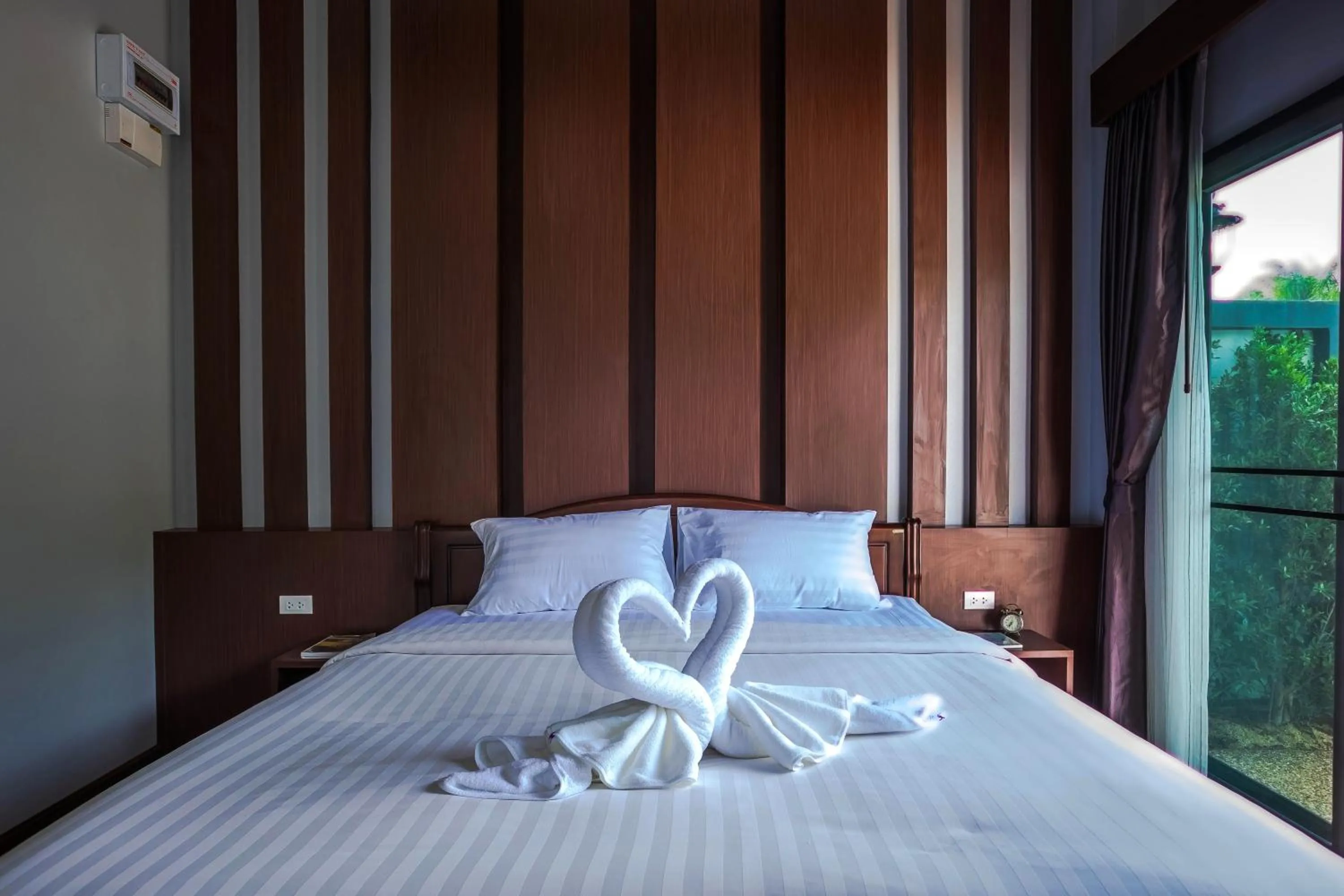 Bed in Aonang Oscar Pool Villas - Free Shuttle to Aonang Beach -shared pool - private pool