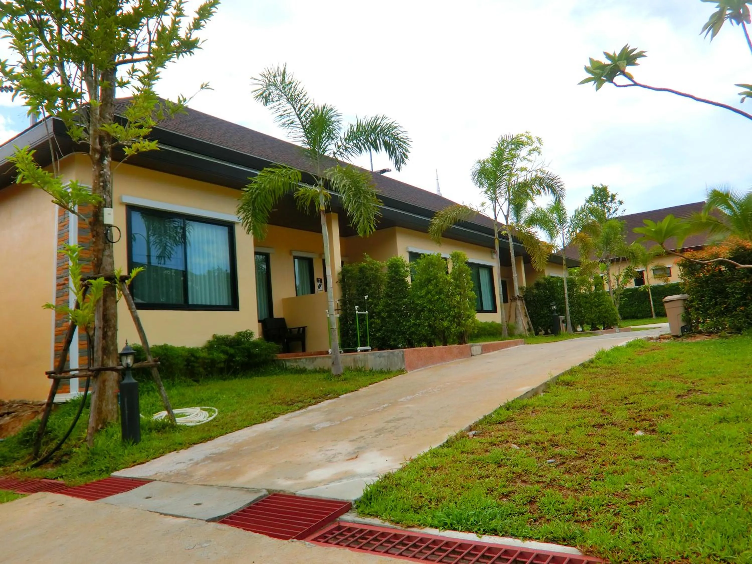 Balcony/Terrace in Aonang Oscar Pool Villas - Free Shuttle to Aonang Beach -shared pool - private pool