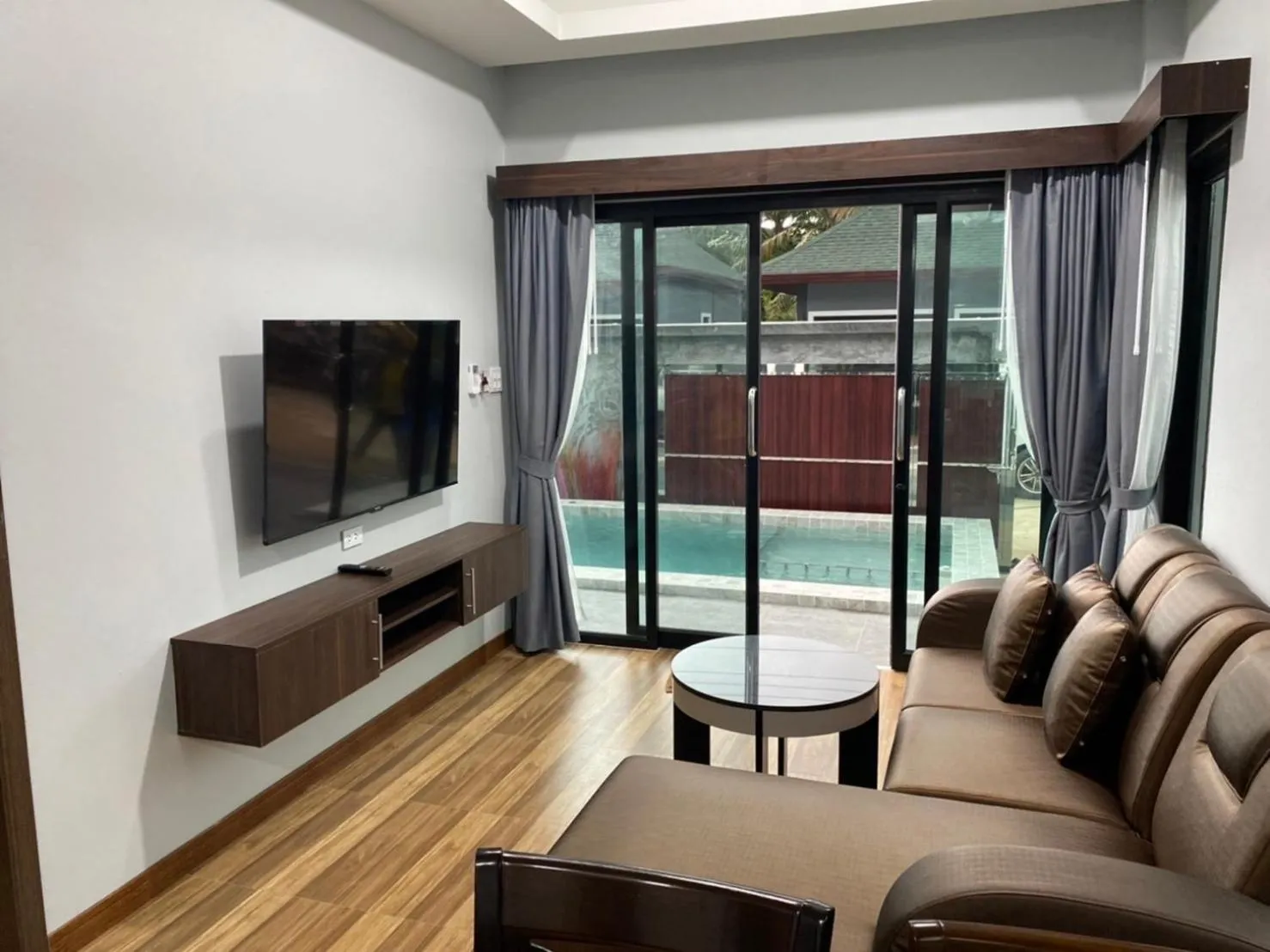 Communal lounge/ TV room in Aonang Oscar Pool Villas - Free Shuttle to Aonang Beach -shared pool - private pool