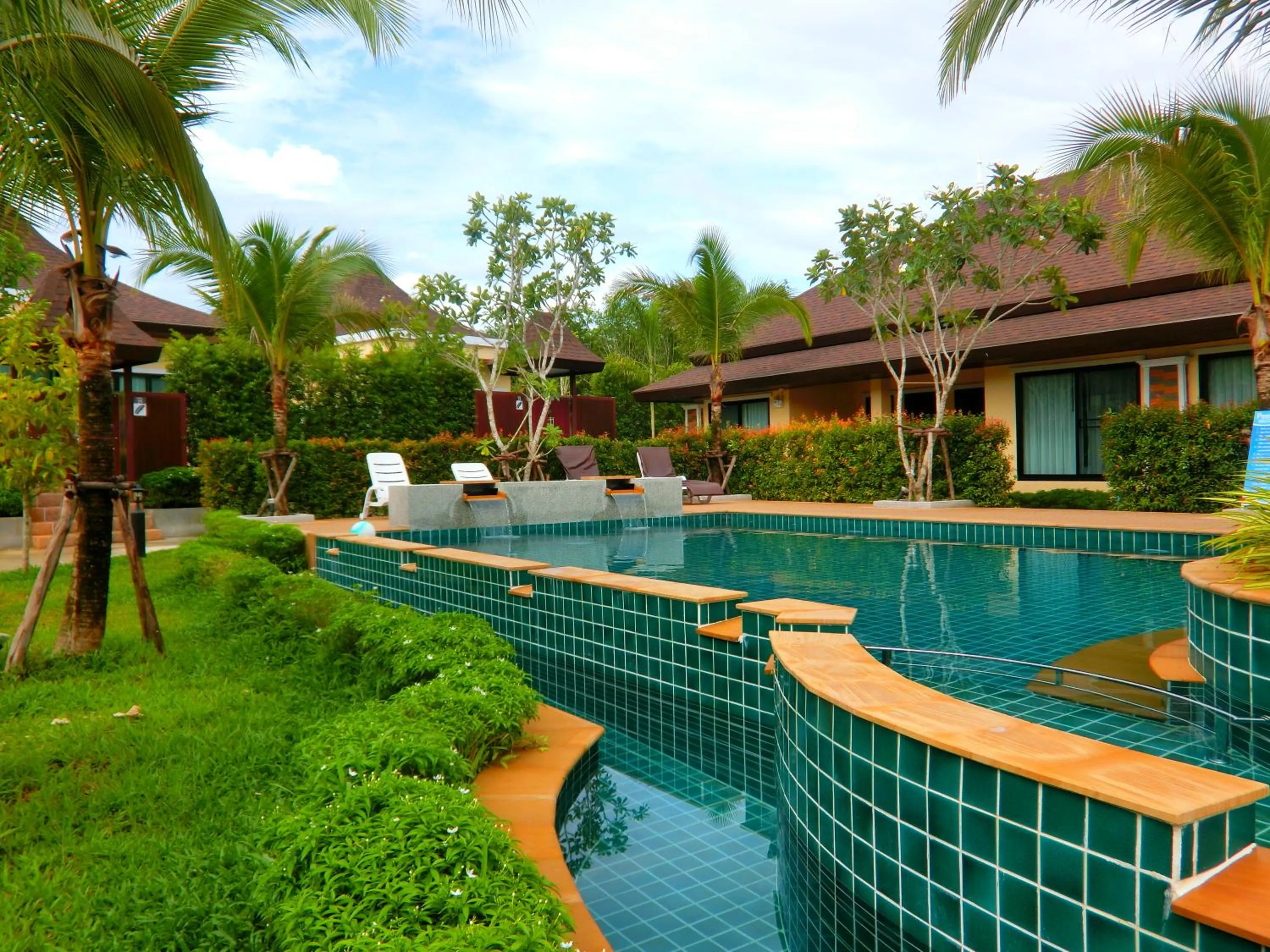 Garden in Aonang Oscar Pool Villas - Free Shuttle to Aonang Beach -shared pool - private pool