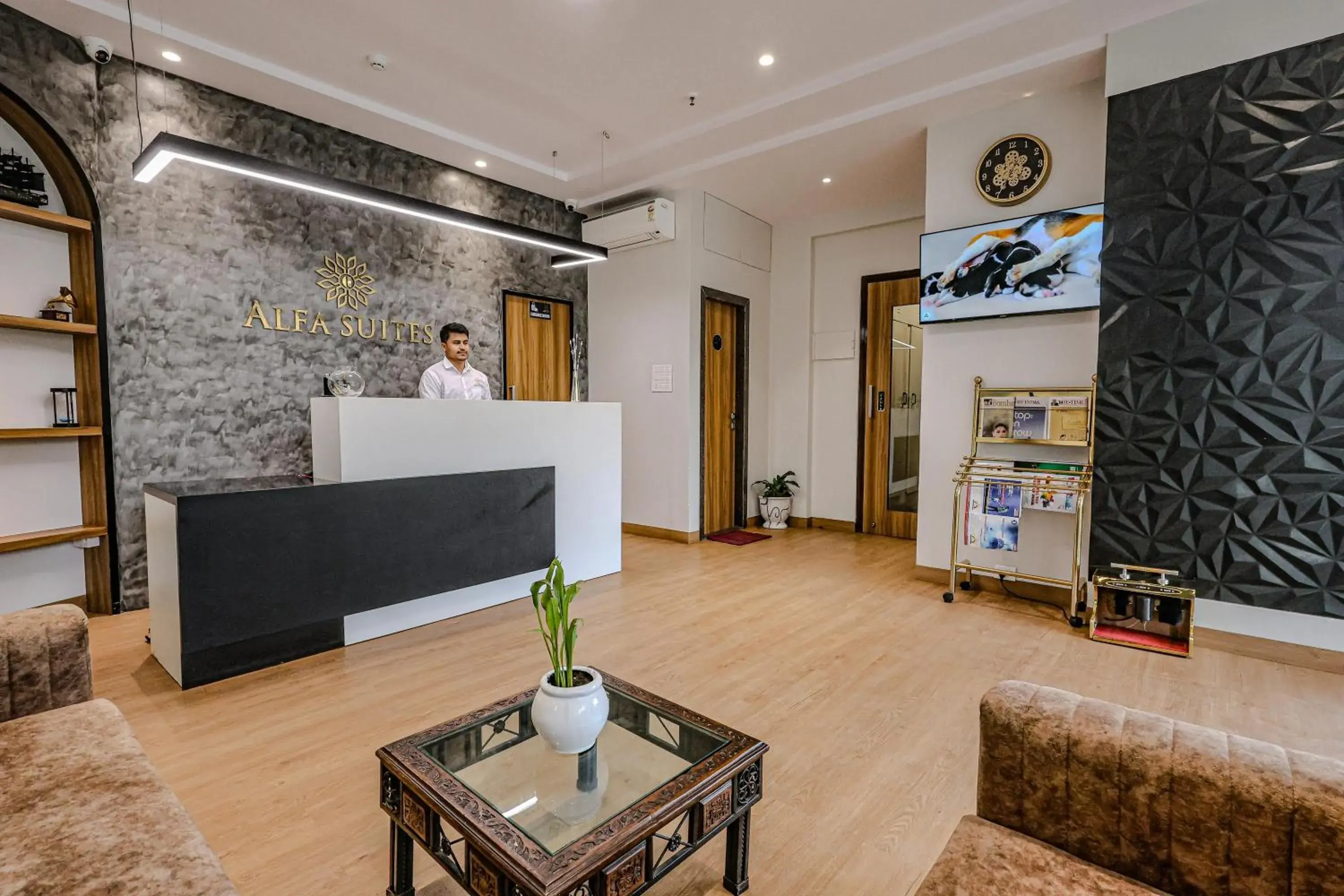 Lobby or reception in Hotel Alfa Suites Lobby or reception in Hotel Alfa Suites