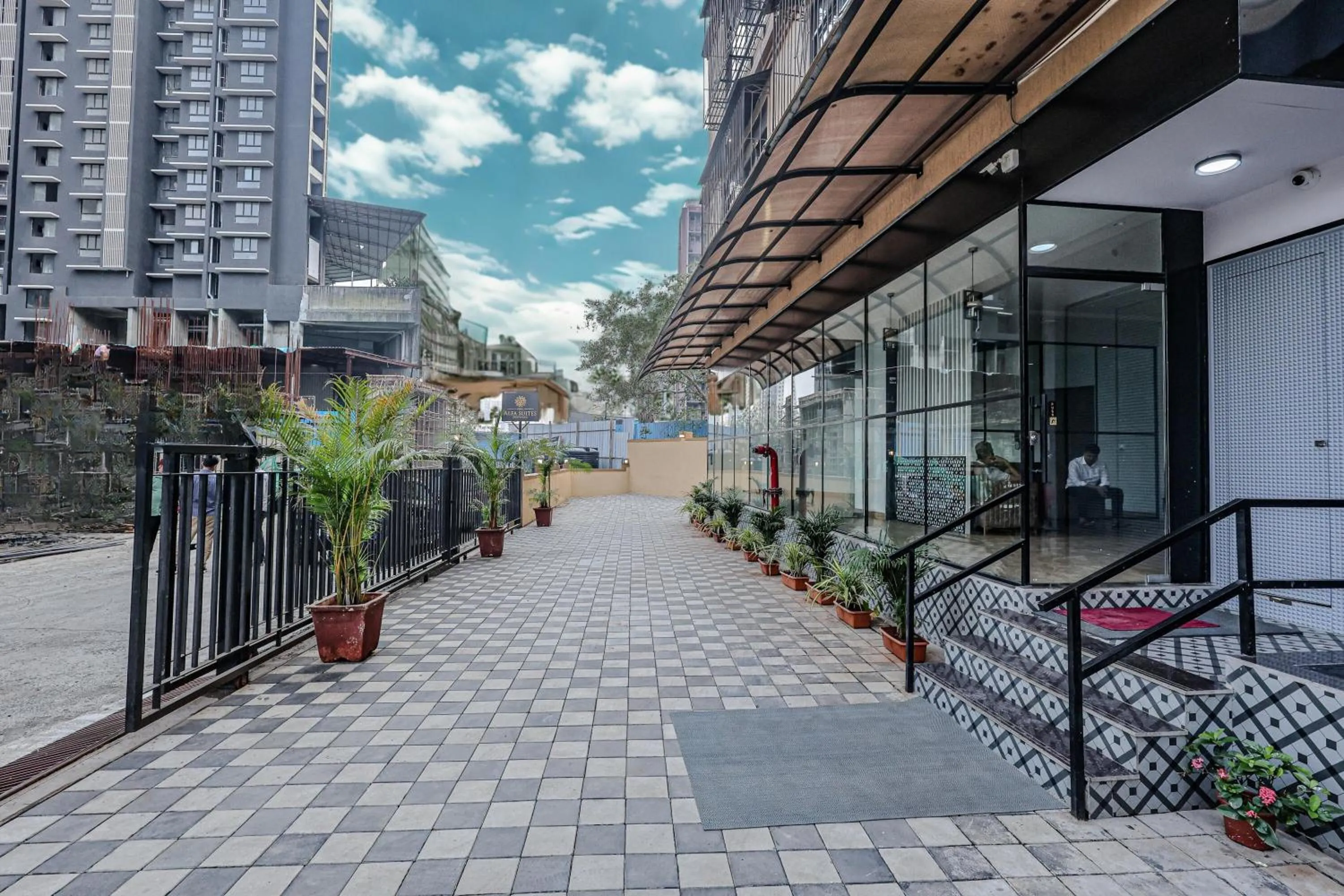 Facade/entrance in Hotel Alfa Suites