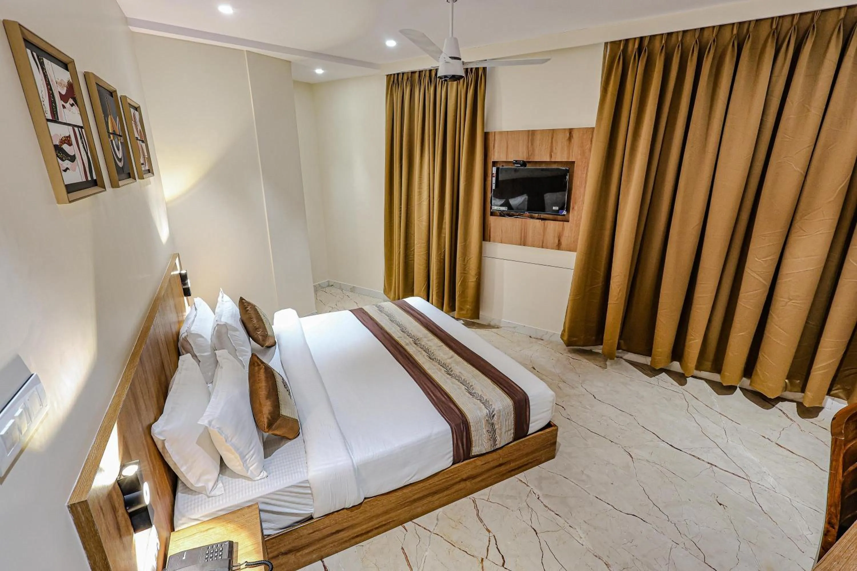 Bedroom, Bed in Hotel Alfa Suites