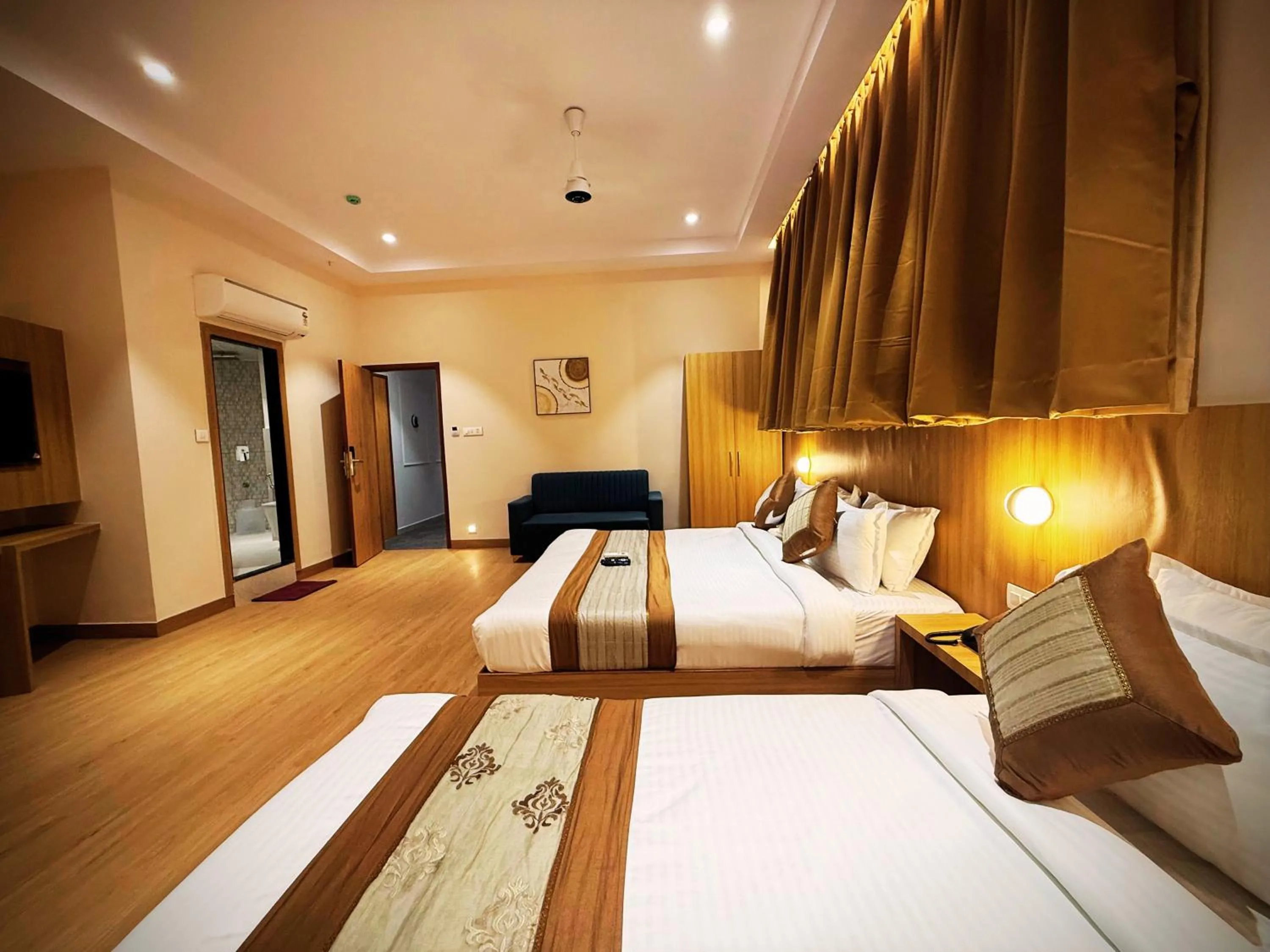 Bedroom, Bed in Hotel Alfa Suites