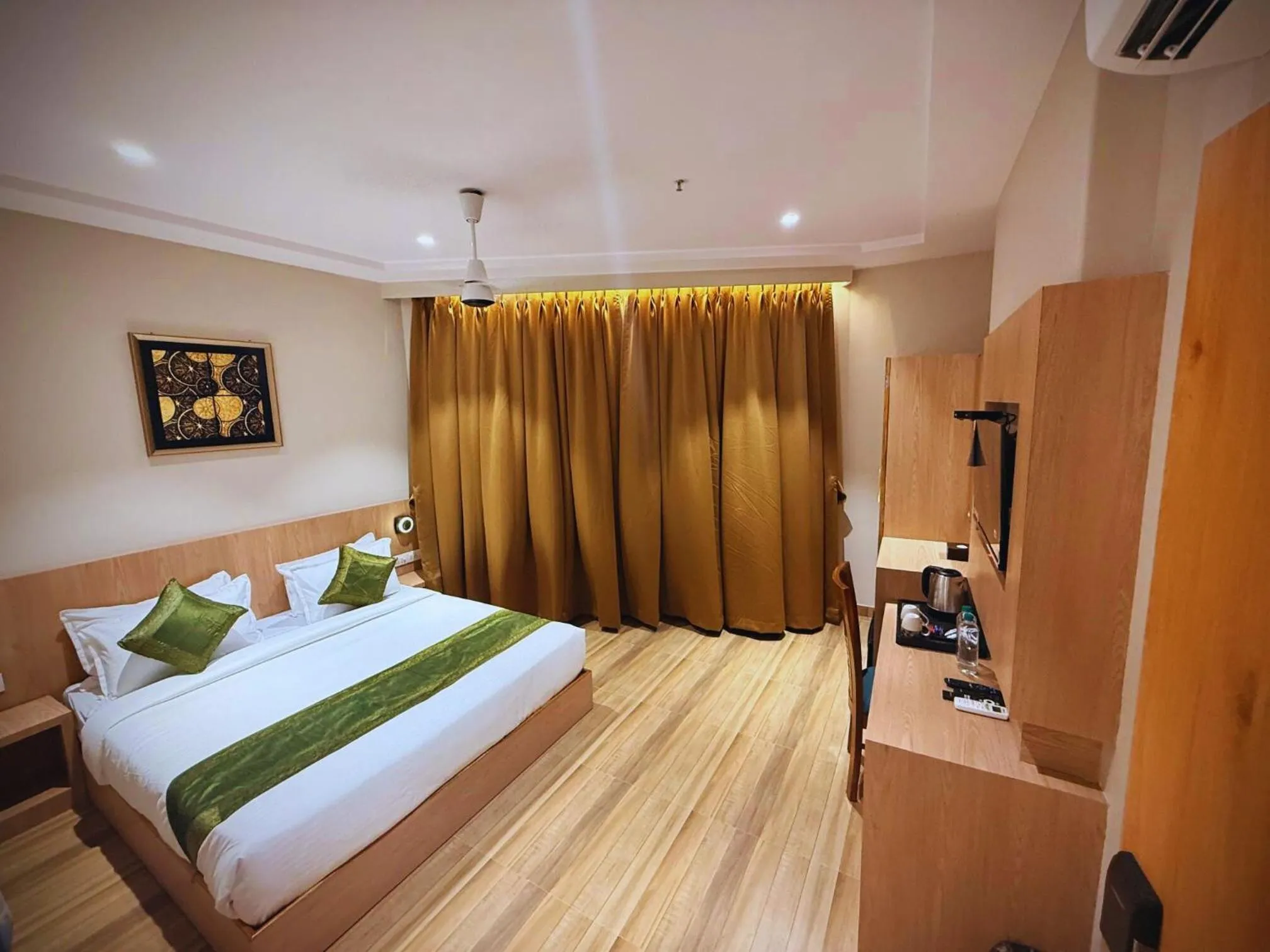 Bedroom, Bed in Hotel Alfa Suites