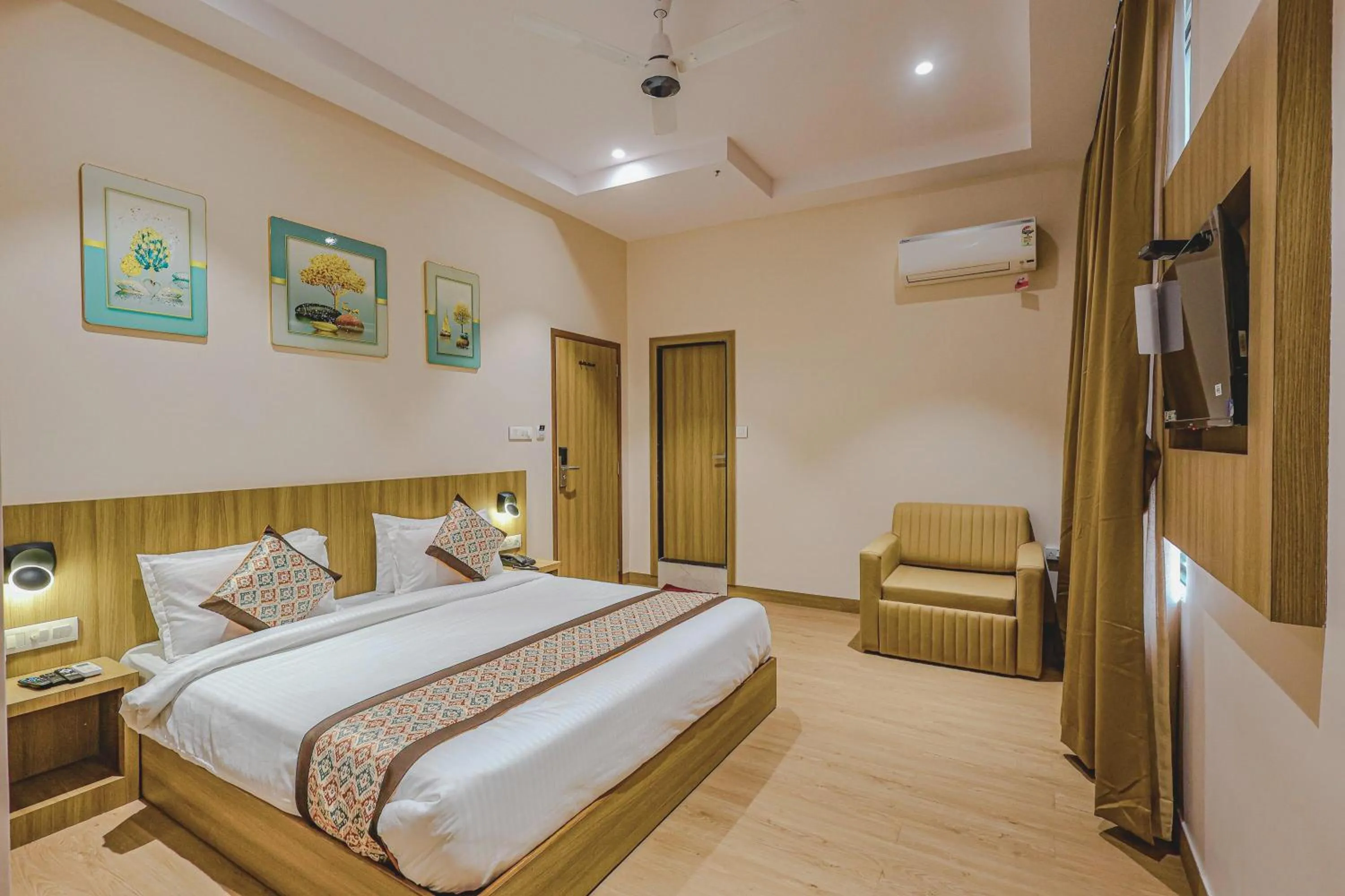 Bedroom, Bed in Hotel Alfa Suites