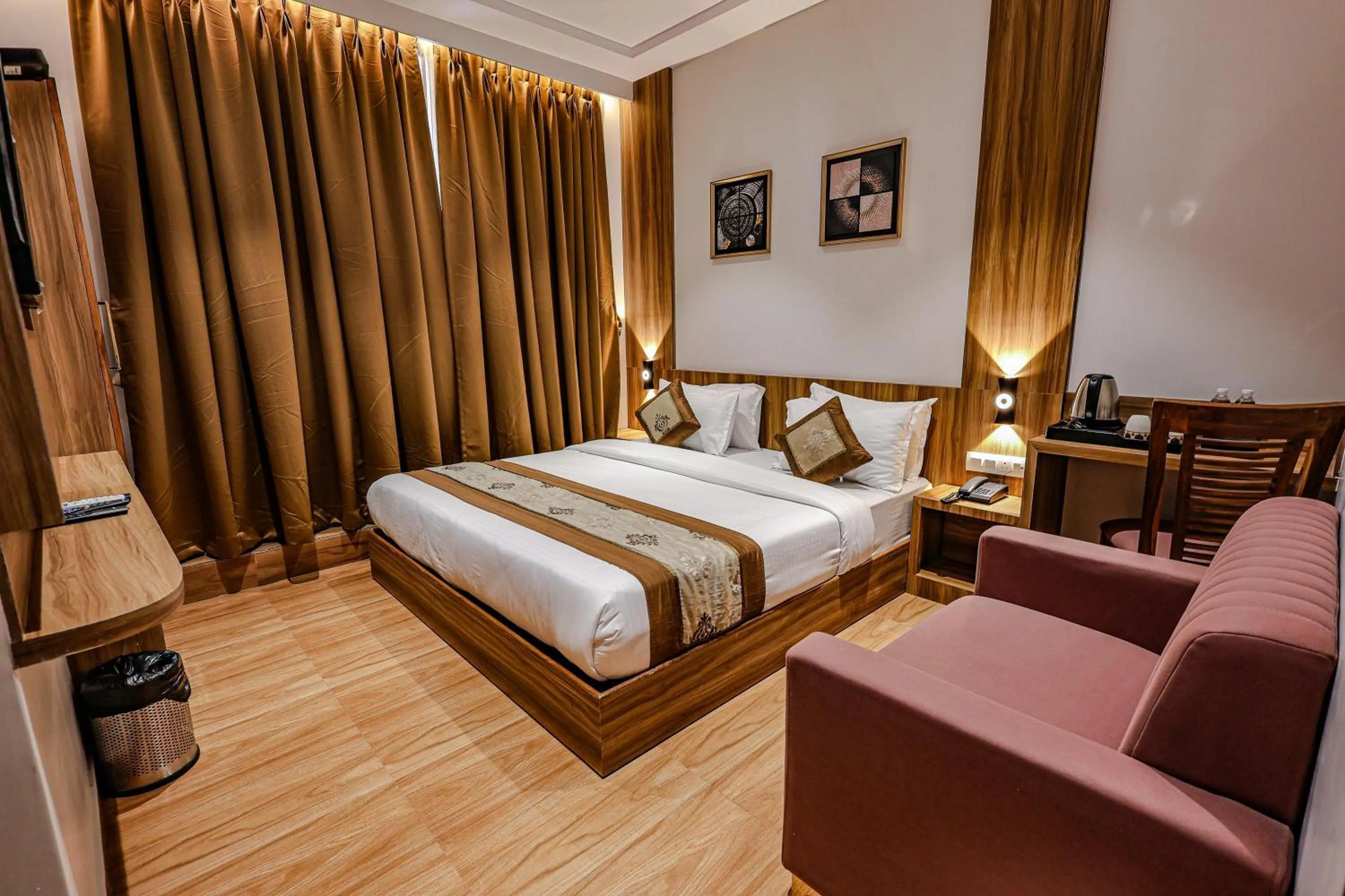 Bed in Hotel Alfa Suites
