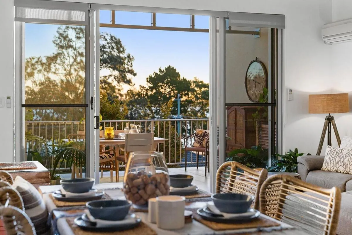 3 Bedroom Penthouse-Short Walk to Sandstone Point