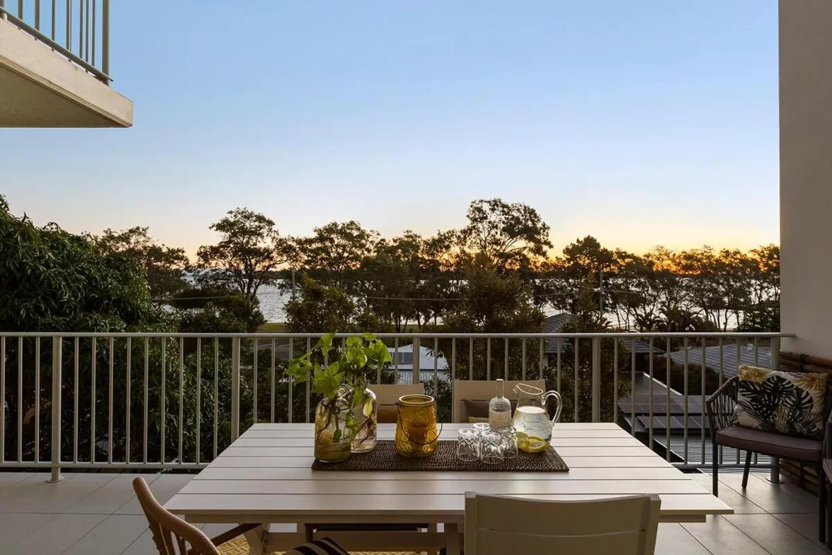 3 Bedroom Penthouse-Short Walk to Sandstone Point