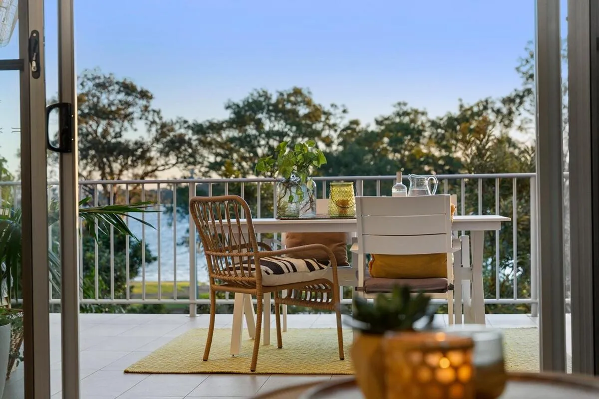 3 Bedroom Penthouse-Short Walk to Sandstone Point