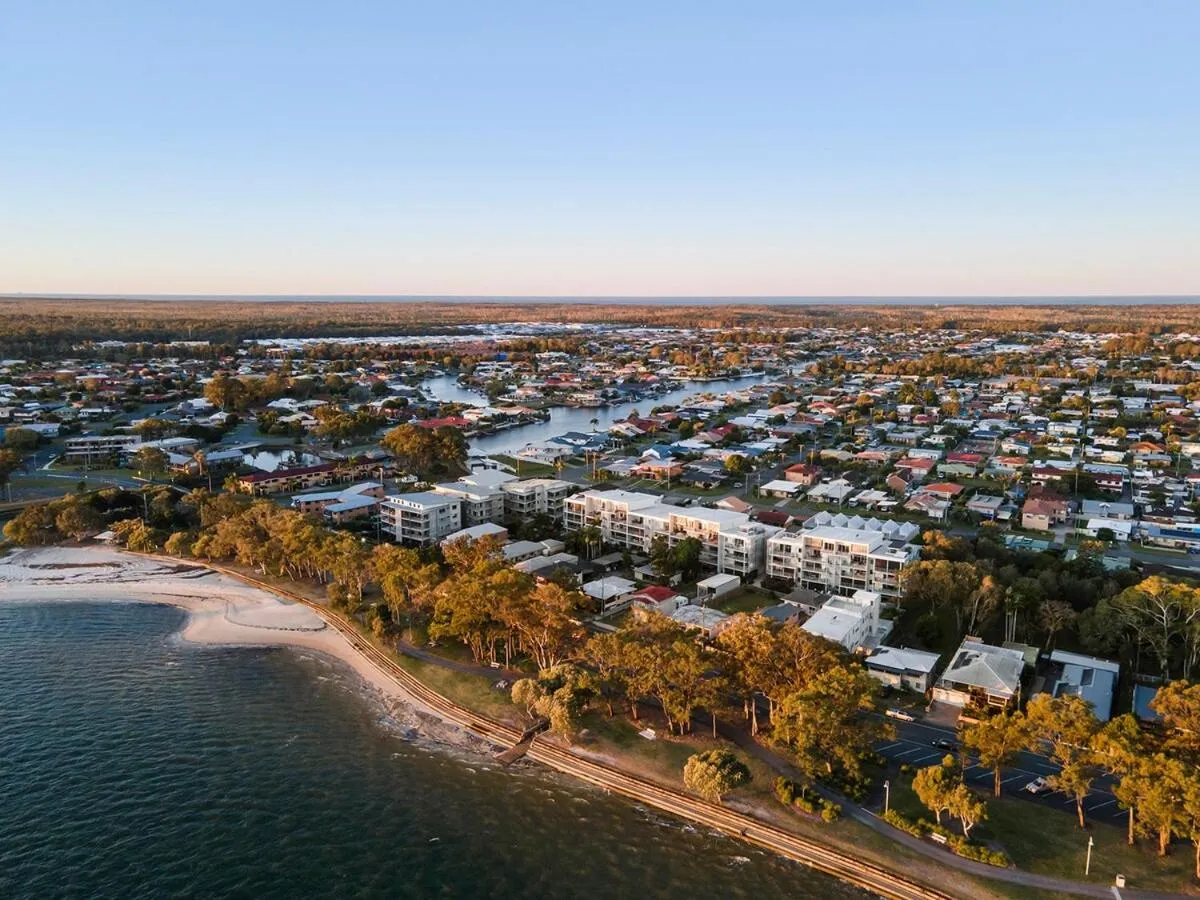 3 Bedroom Penthouse-Short Walk to Sandstone Point