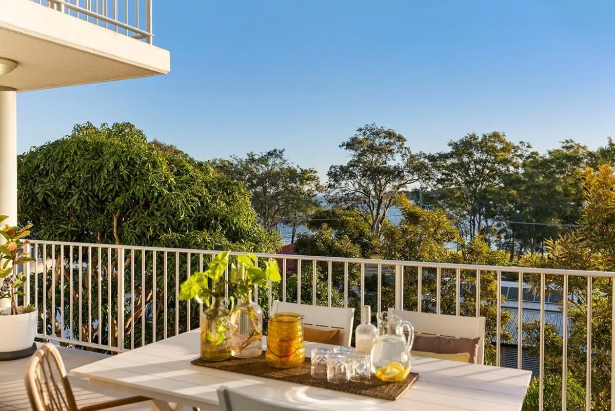 3 Bedroom Penthouse-Short Walk to Sandstone Point
