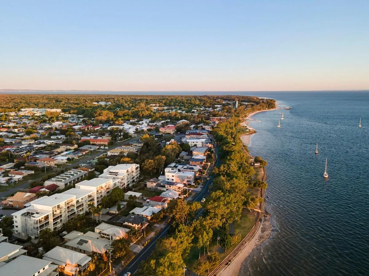 3 Bedroom Penthouse-Short Walk to Sandstone Point