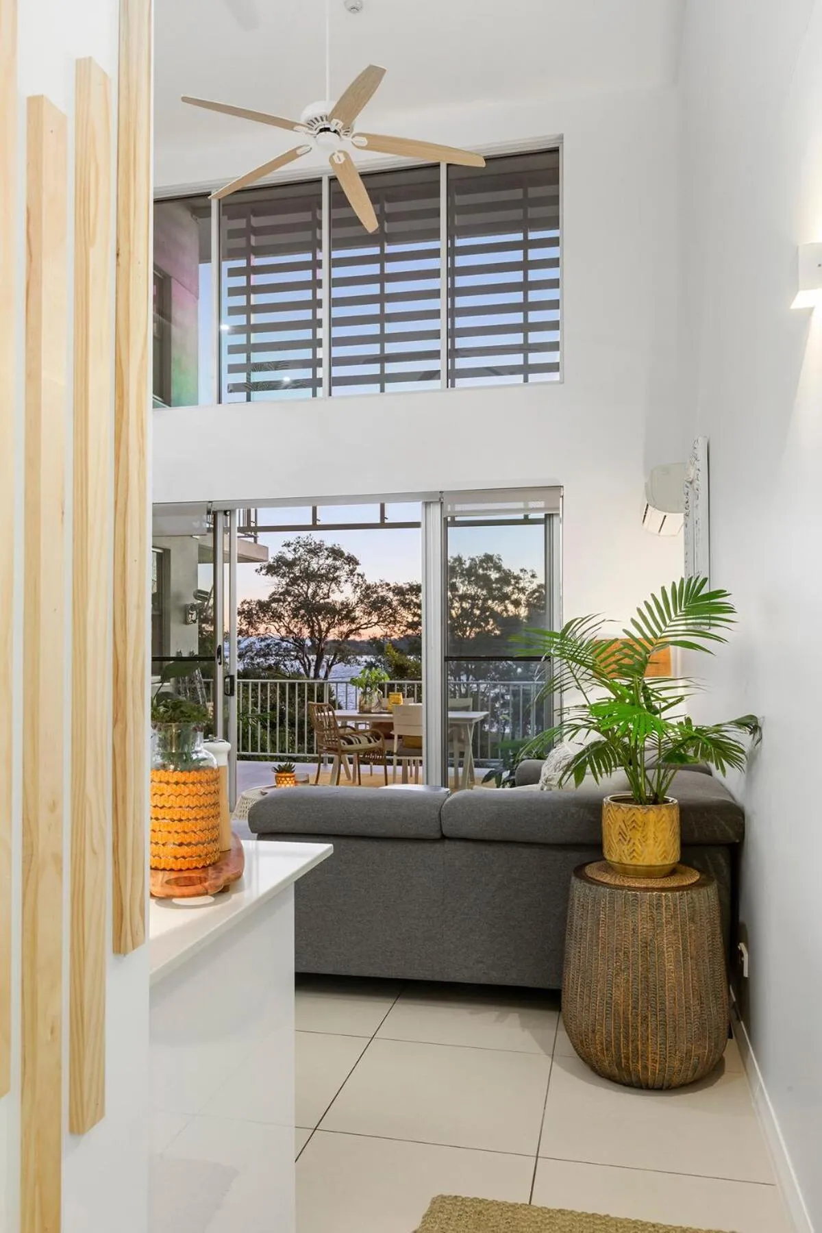 3 Bedroom Penthouse-Short Walk to Sandstone Point