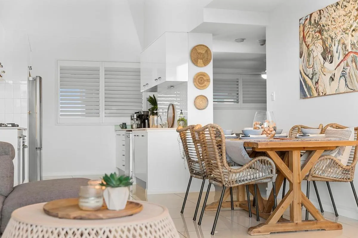 3 Bedroom Penthouse-Short Walk to Sandstone Point