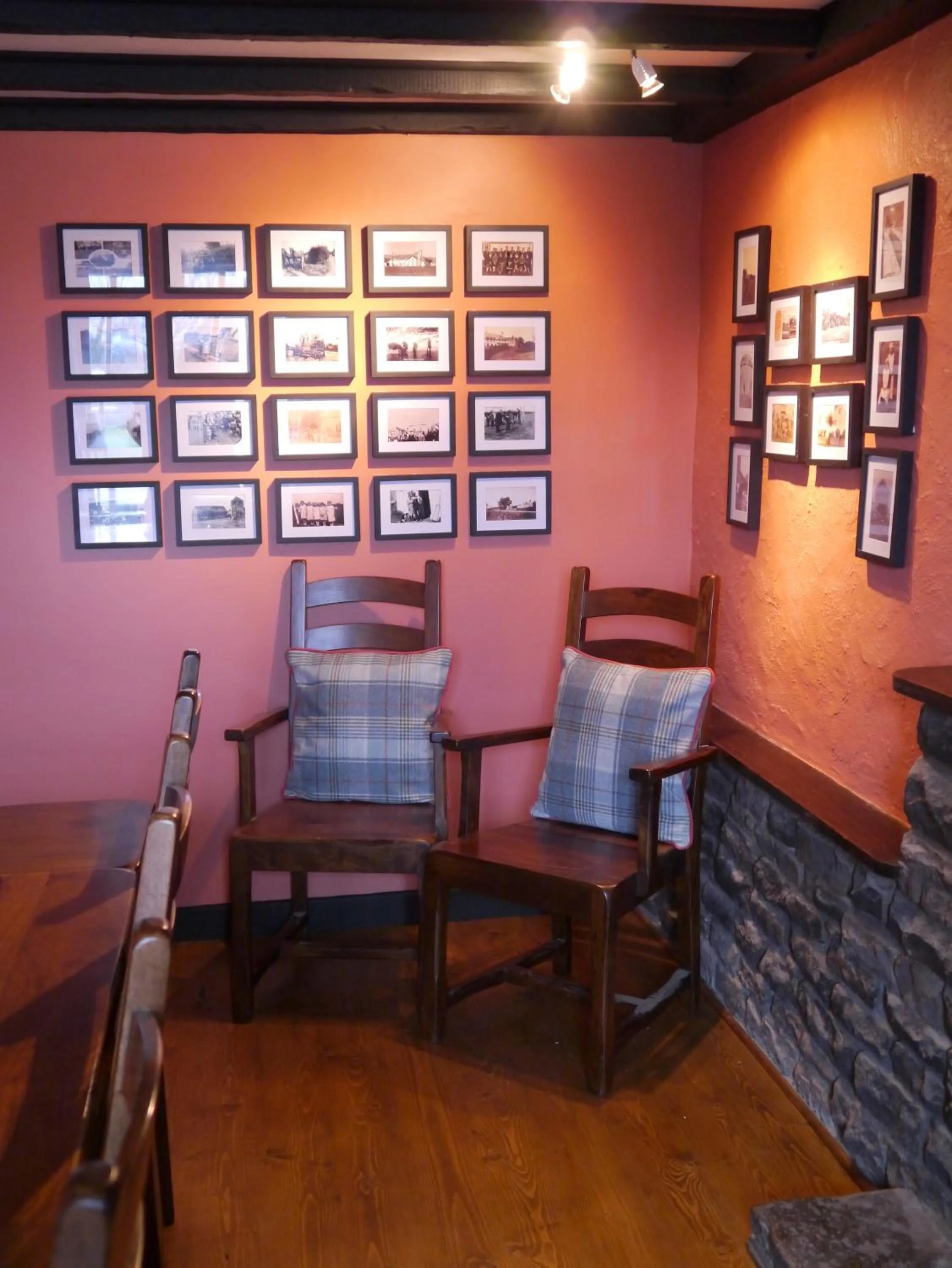 Restaurant/places to eat in Garway Moon Inn