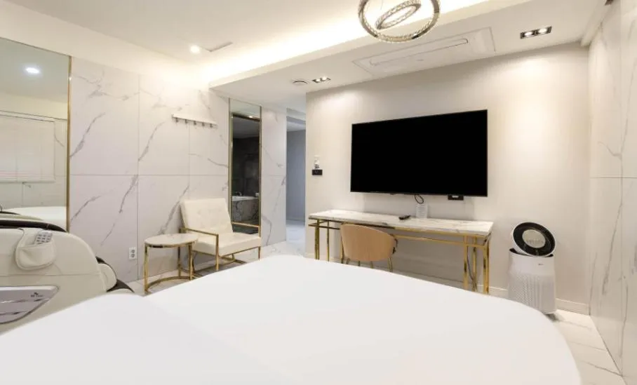 Bed in Hotel 99 Prestige