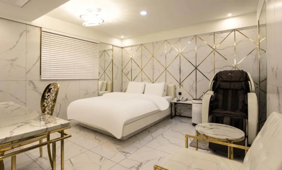 Bed in Hotel 99 Prestige