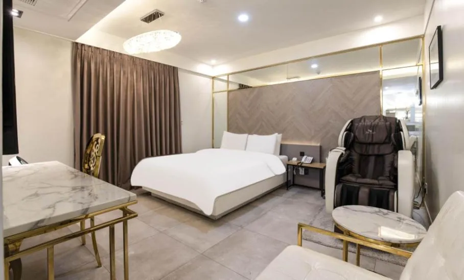 Bed in Hotel 99 Prestige