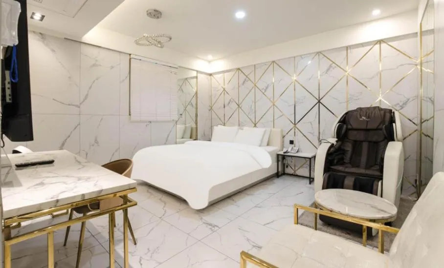 Bed in Hotel 99 Prestige