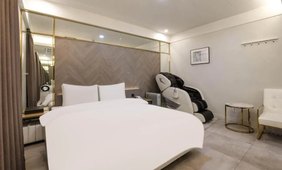 Bed in Hotel 99 Prestige