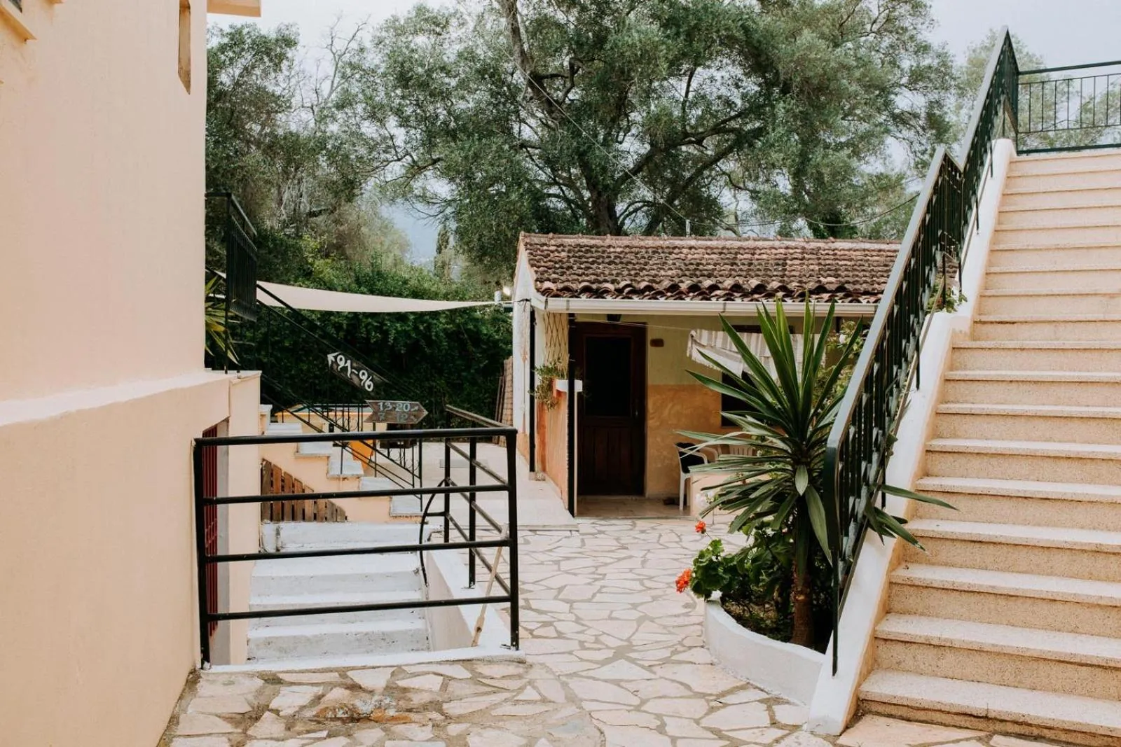 Patio in Wilde Rose Hotel