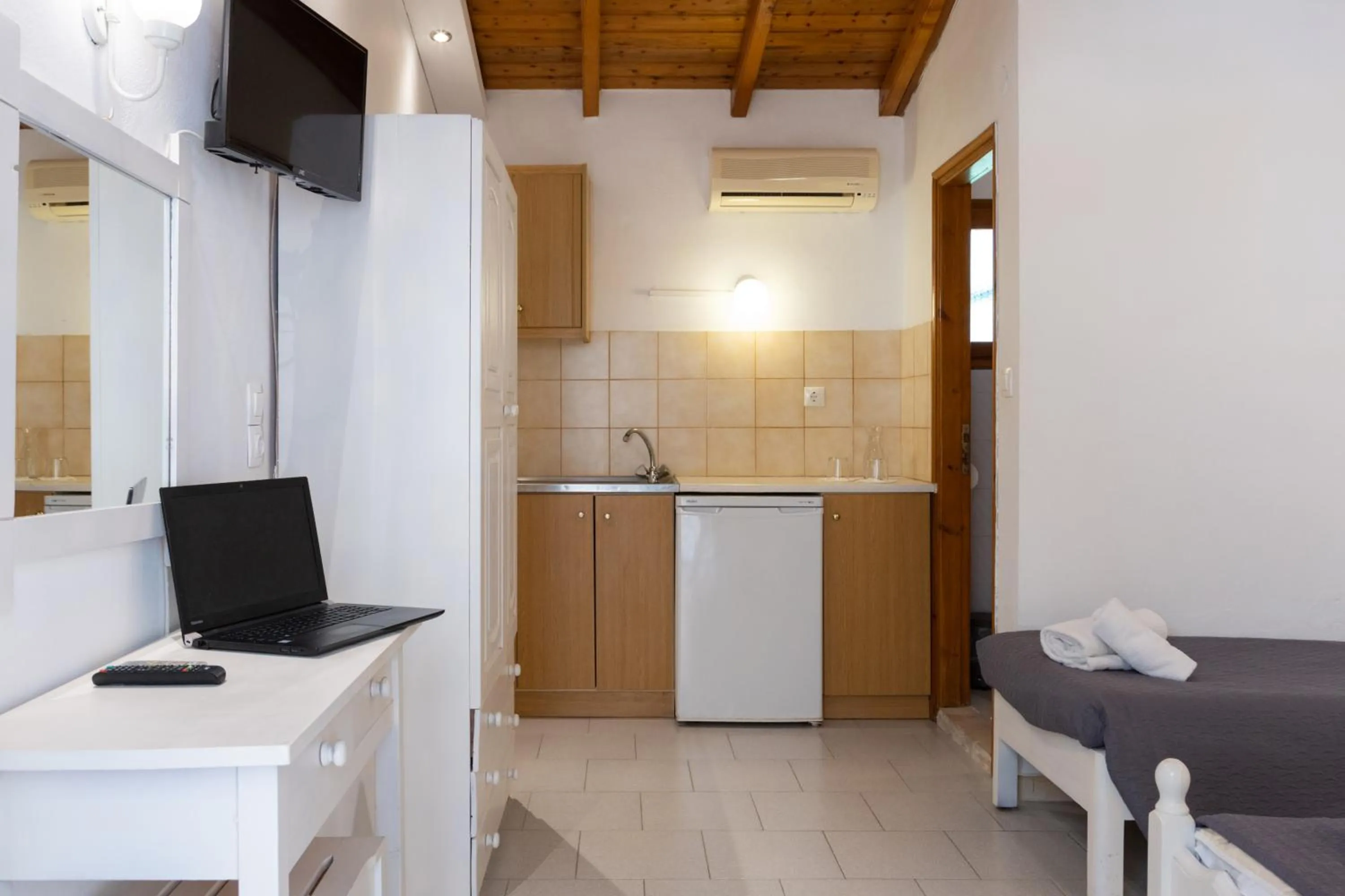 Photo of the whole room in Wilde Rose Hotel