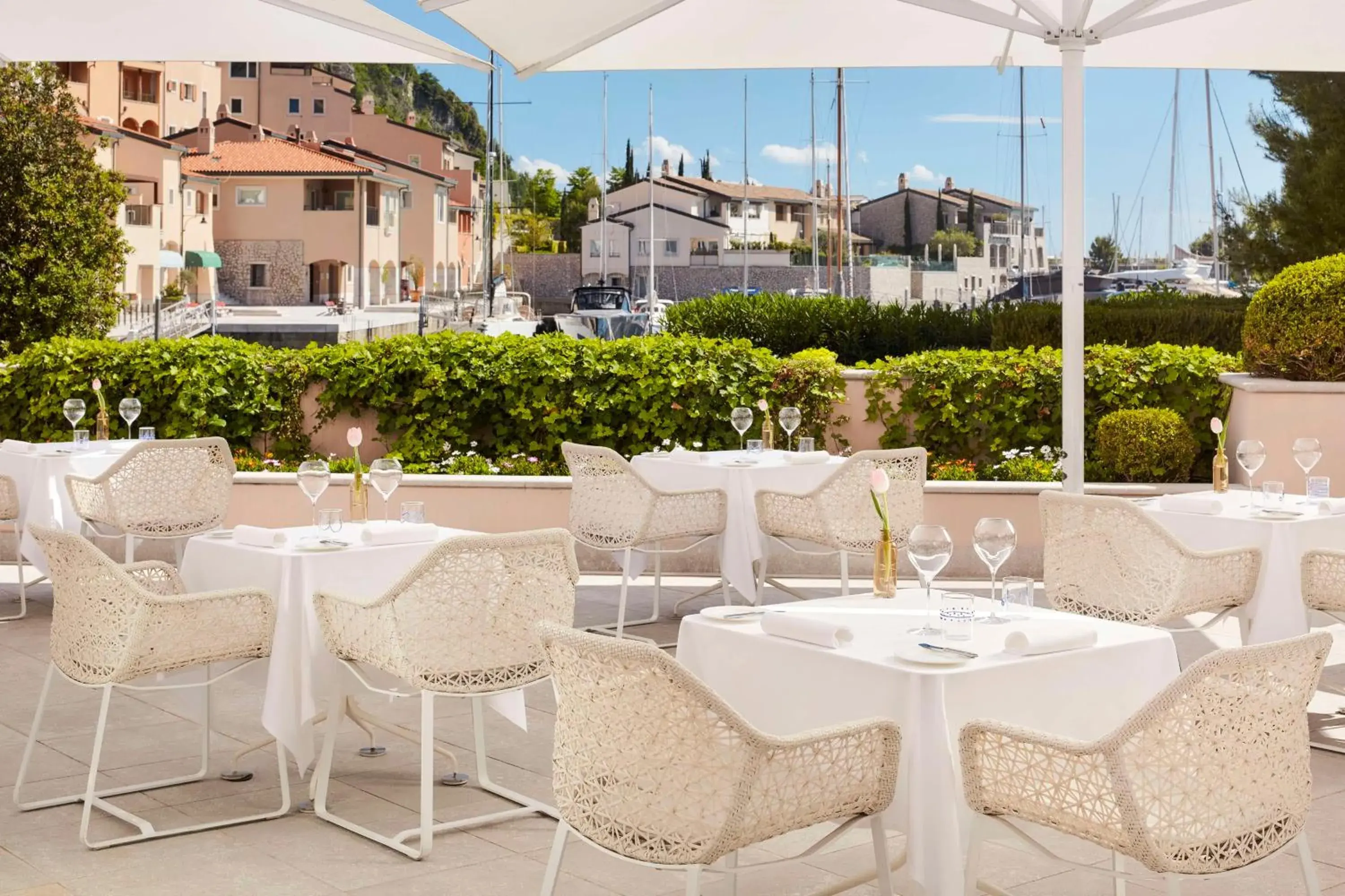 Lounge or bar in Tivoli Portopiccolo Sistiana Wellness Resort & Spa Lounge or bar in Tivoli Portopiccolo Sistiana Wellness Resort & Spa