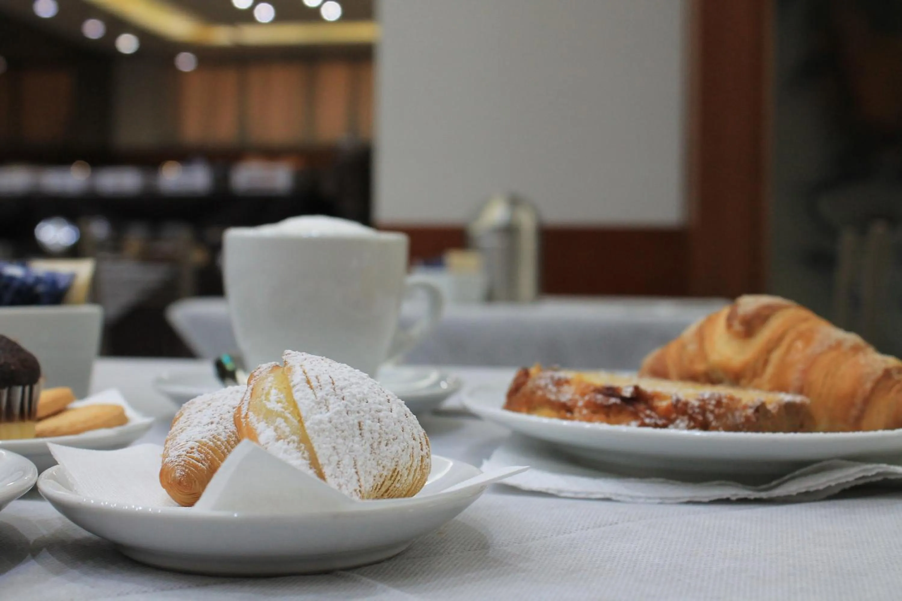 Breakfast in Augustus