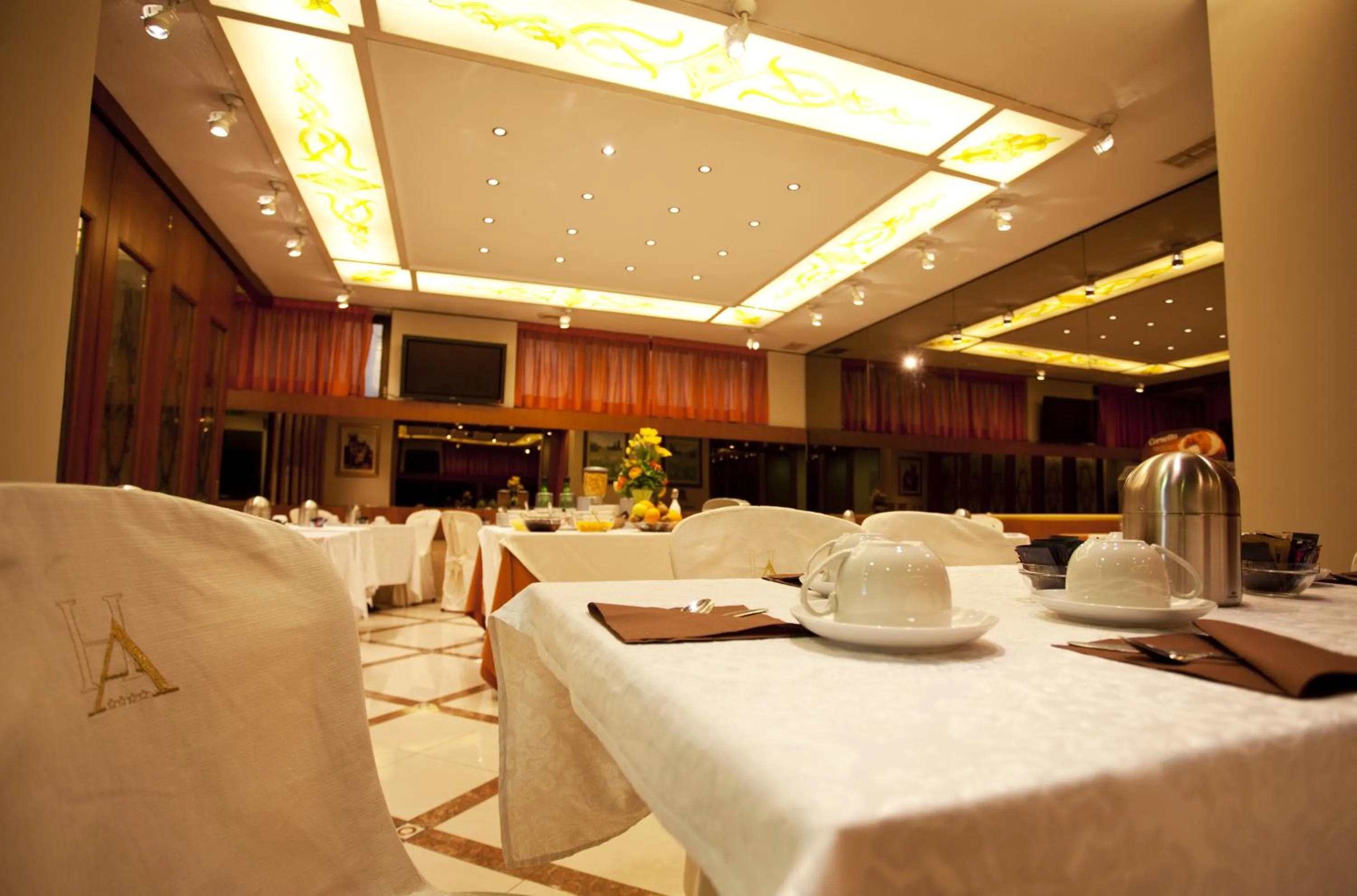 Restaurant/places to eat in Augustus