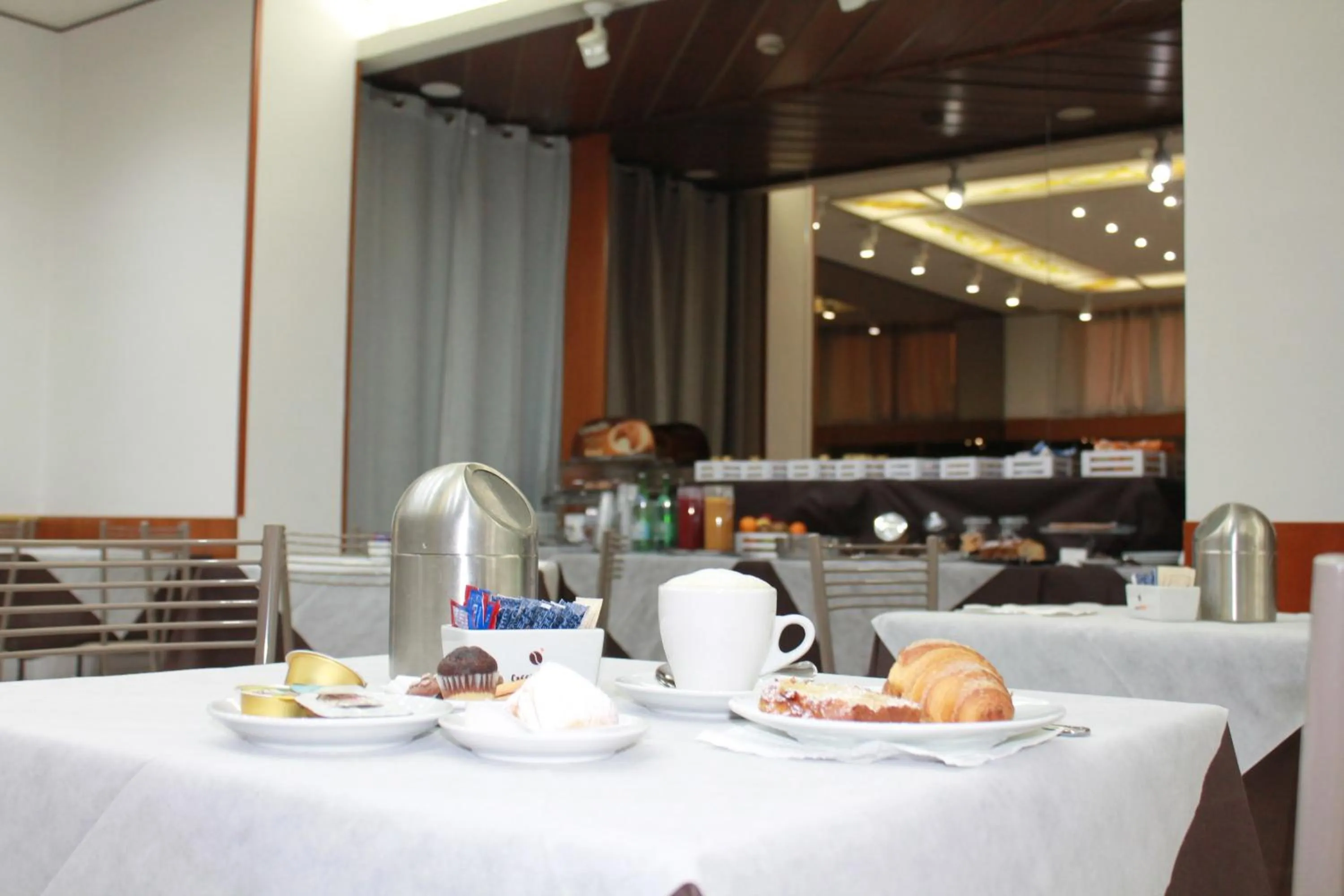 Breakfast in Augustus