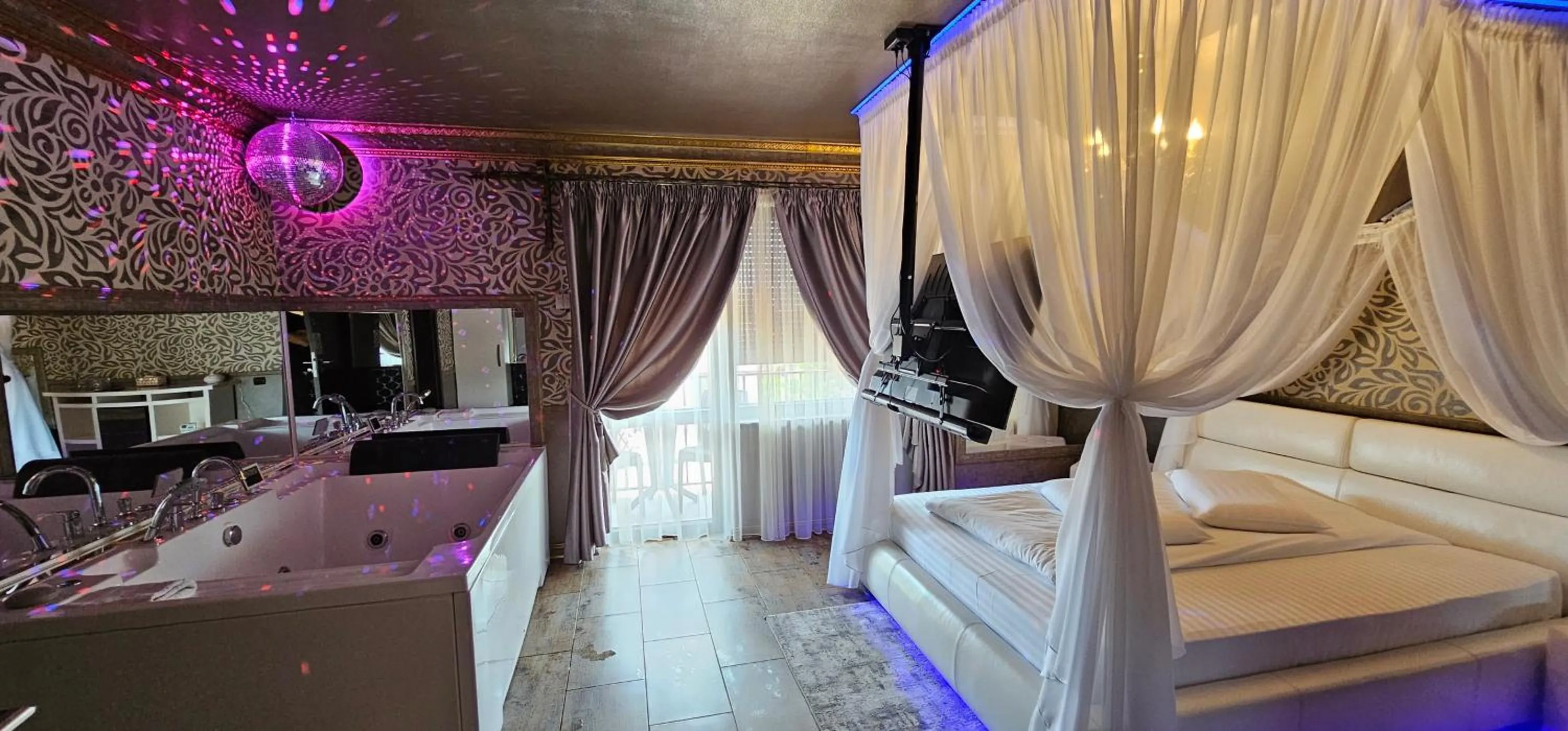 Bed in Hotel Boutique Mikaela (Adult Only)