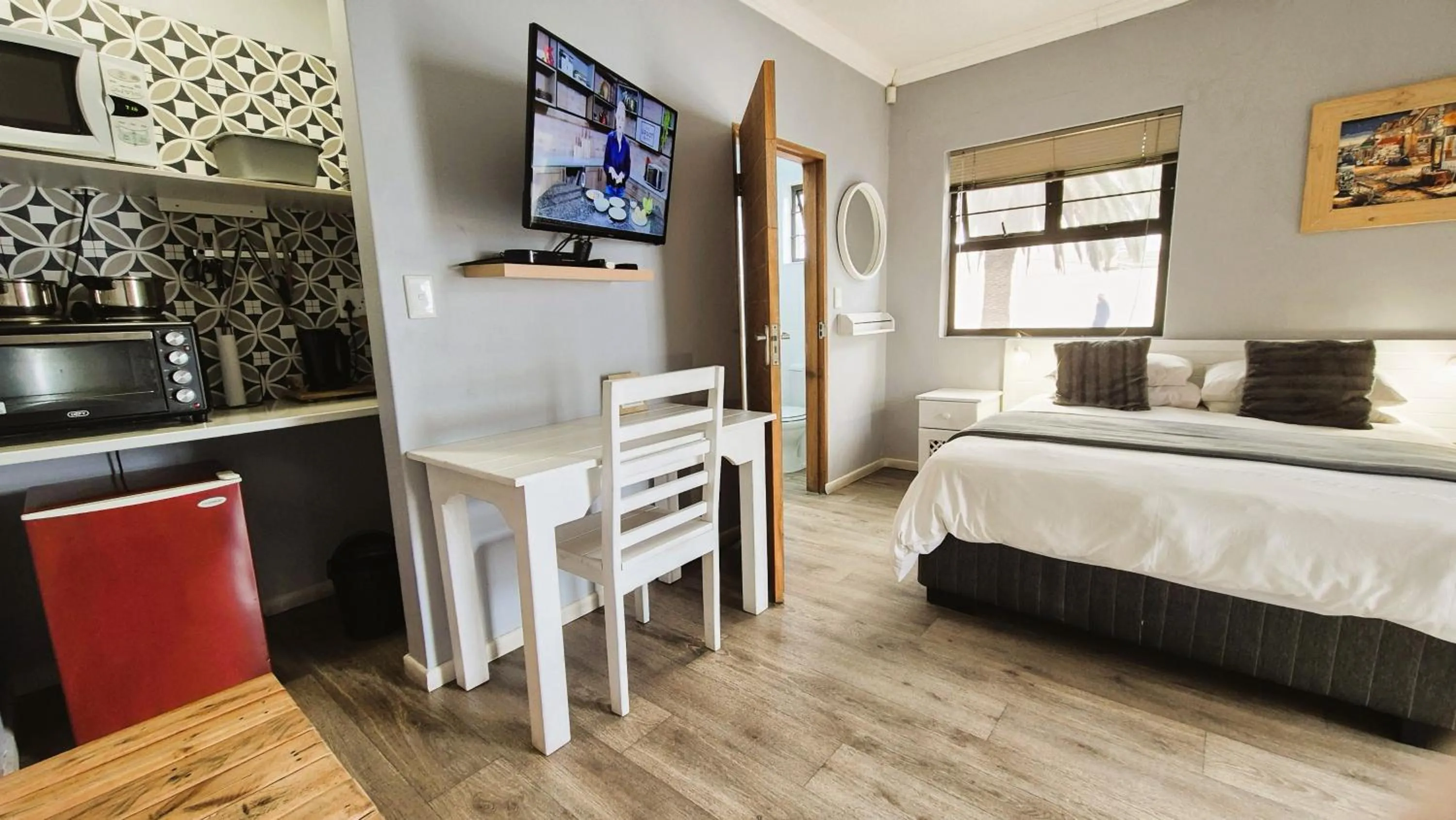 Bathroom, Bed in Tiende Laan Bed & Breakfast and Self-Catering