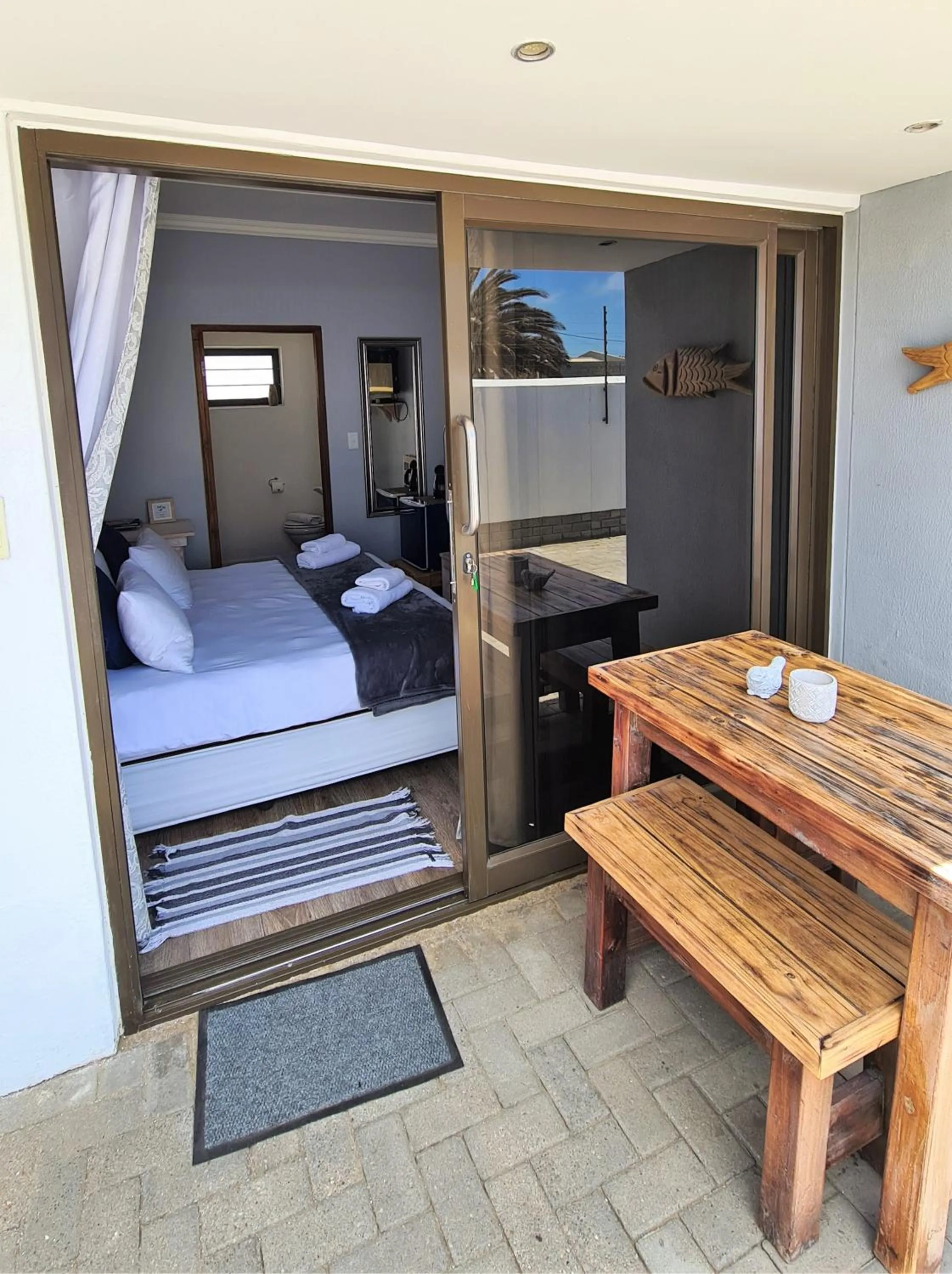 View (from property/room), Bed in Tiende Laan Bed & Breakfast and Self-Catering