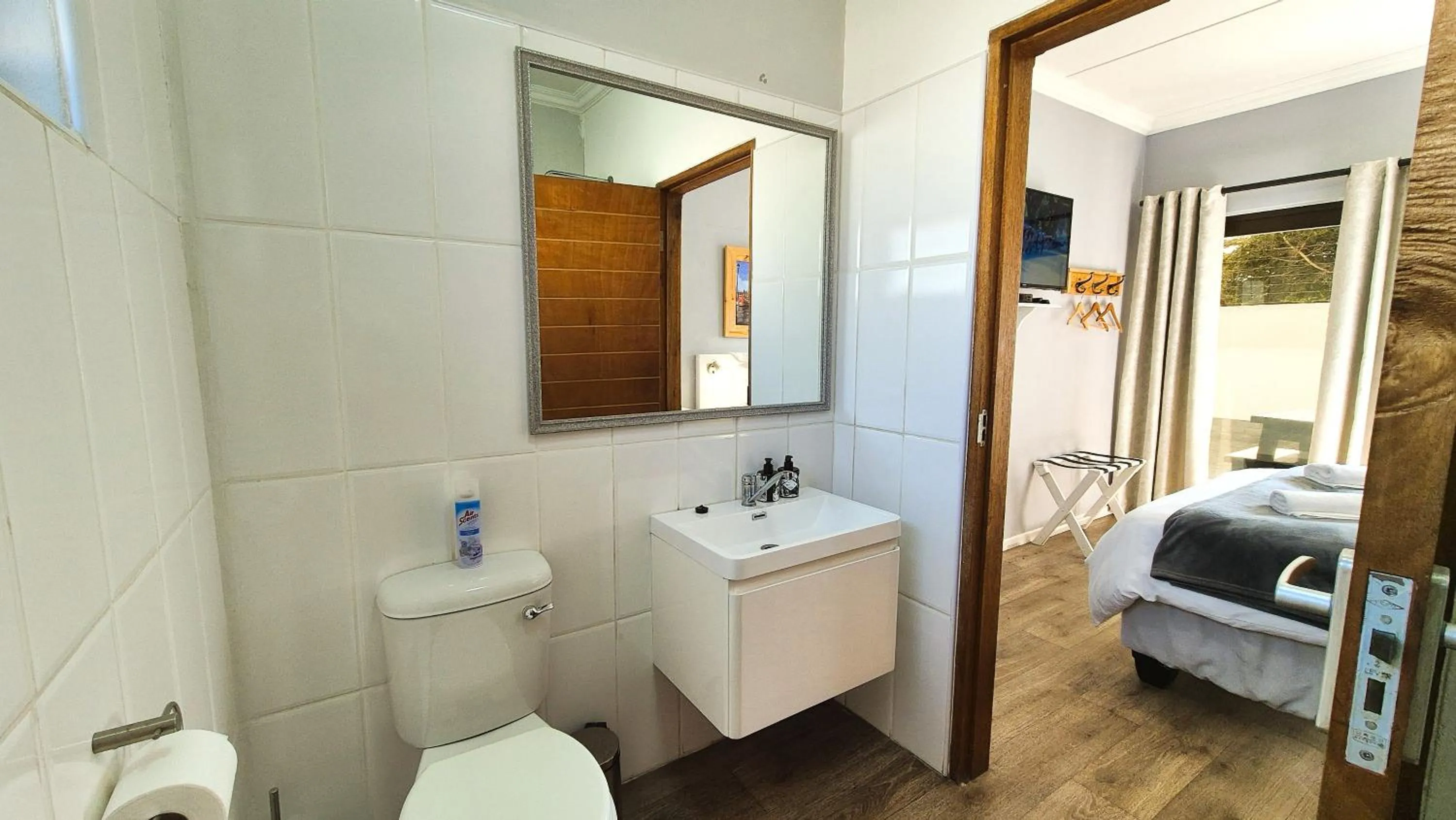 Bathroom in Tiende Laan Bed & Breakfast and Self-Catering