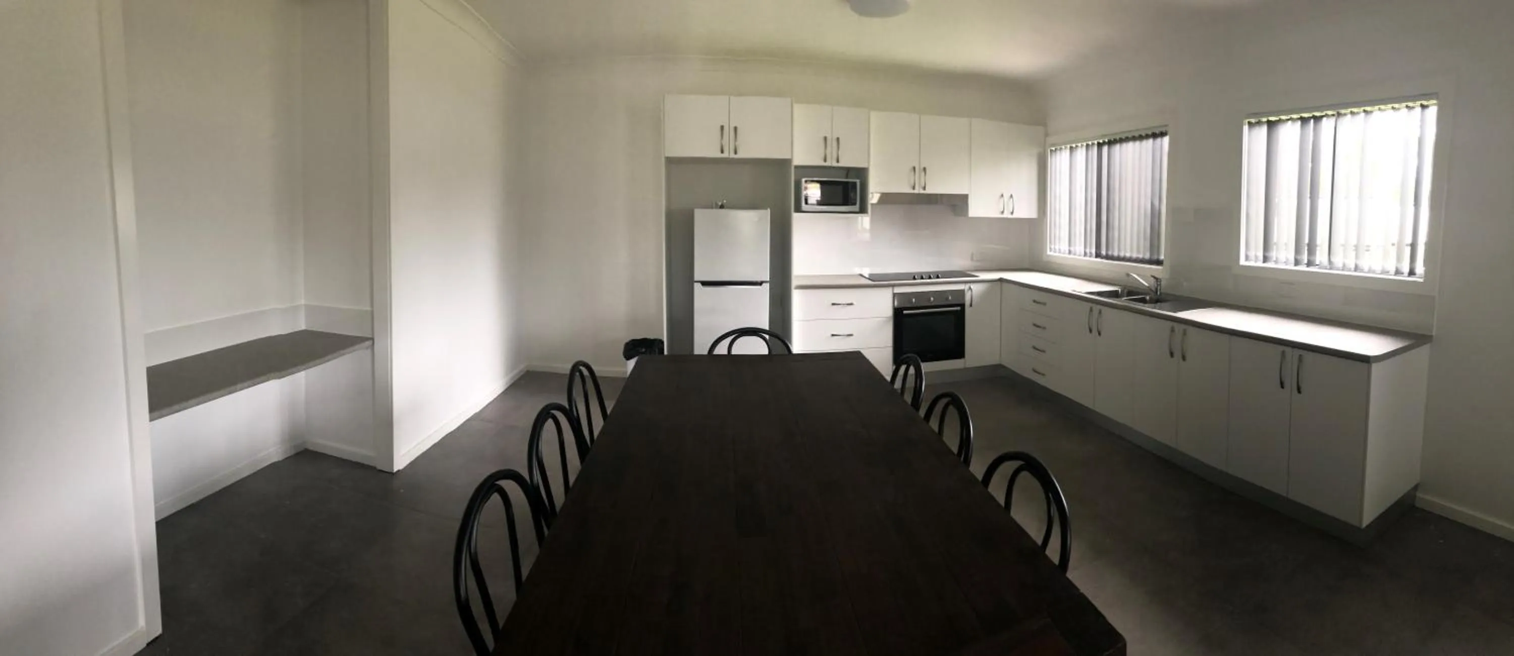 Kitchen or kitchenette in Australian Motor Home Tourist Park Twelve Mile Creek