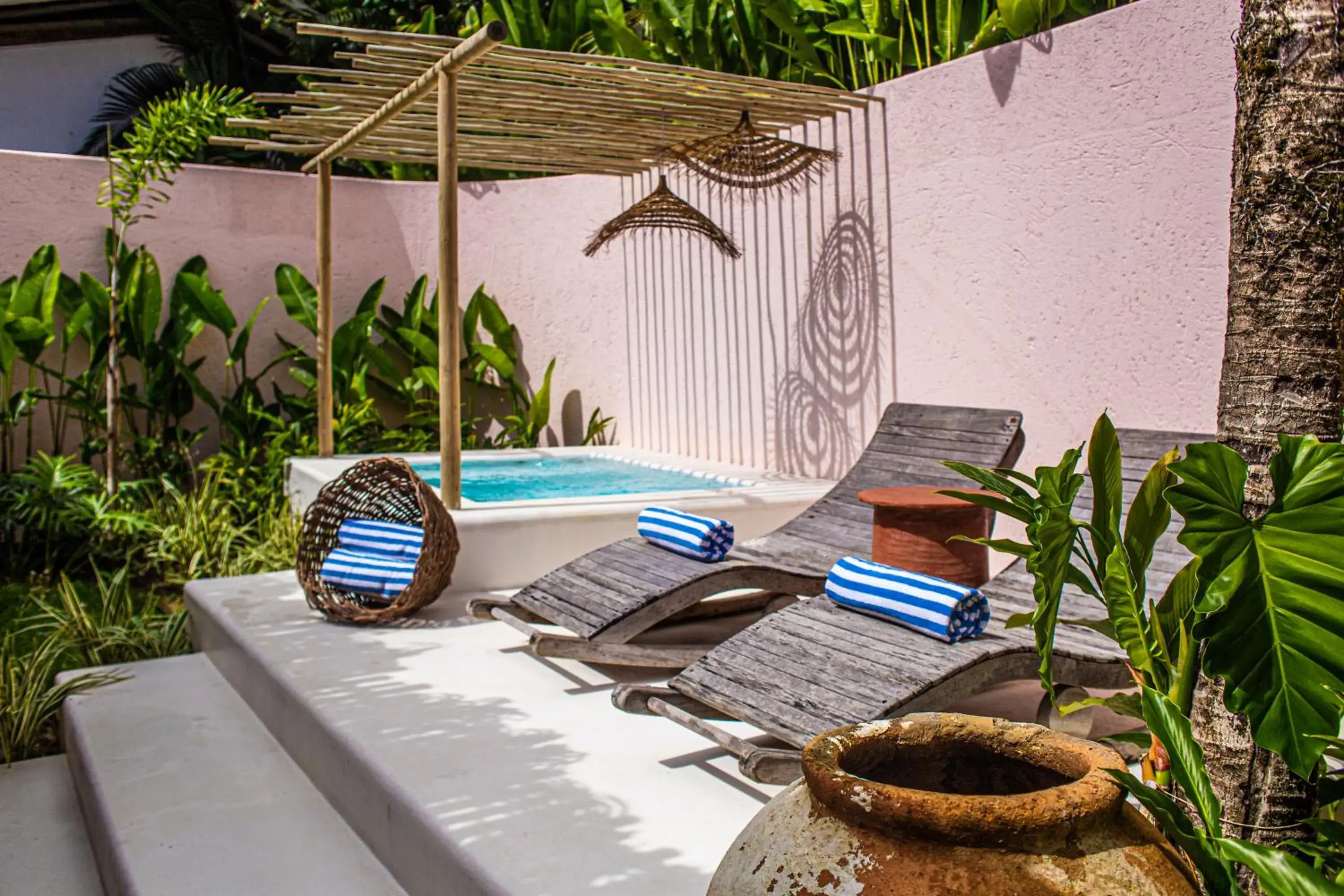 Pool view in Hotel Boutique Perainda Pool view in Hotel Boutique Perainda