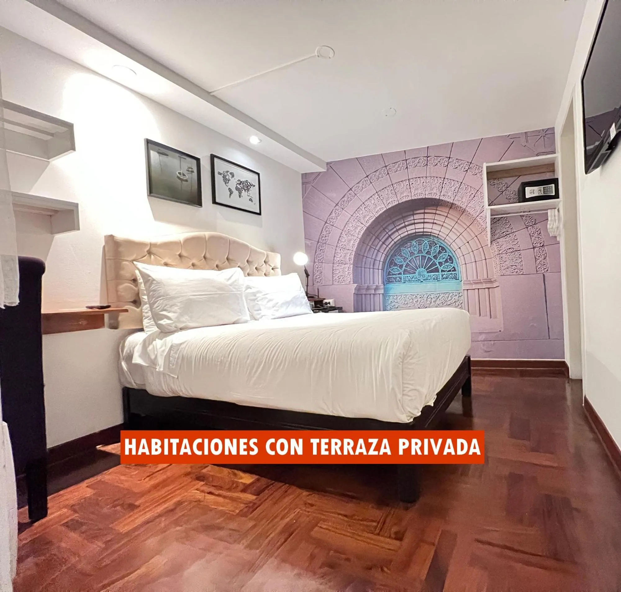 Property building, Bed in La Casa del Viajero