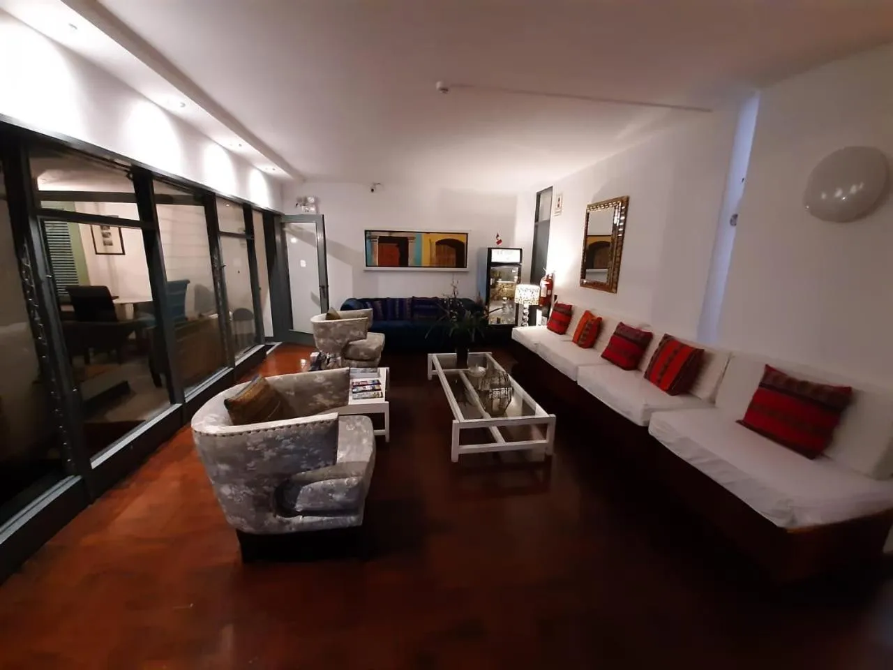 Property building in La Casa del Viajero