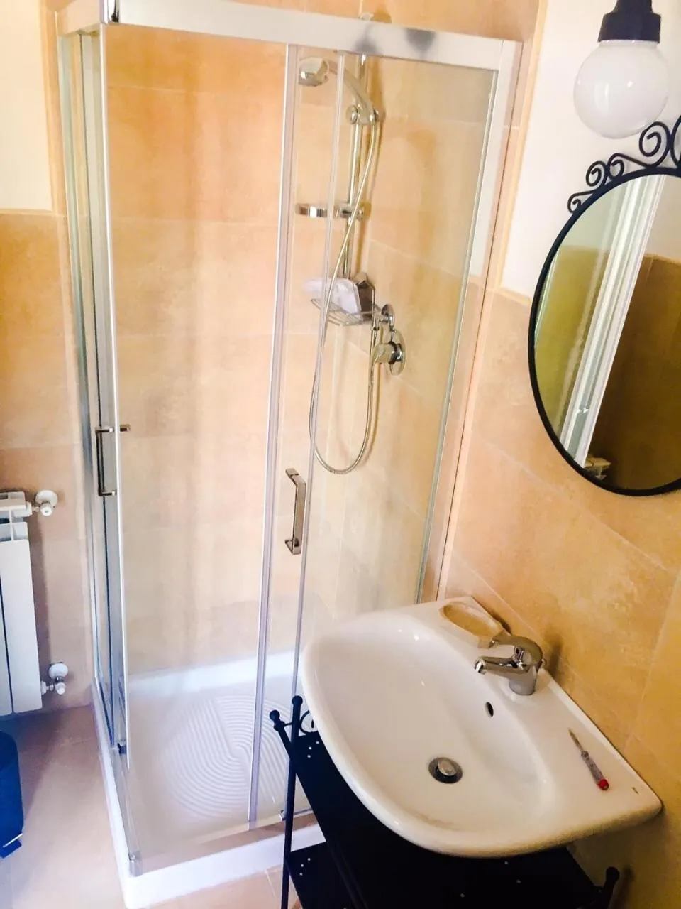 Shower in Casale Degli Angeli