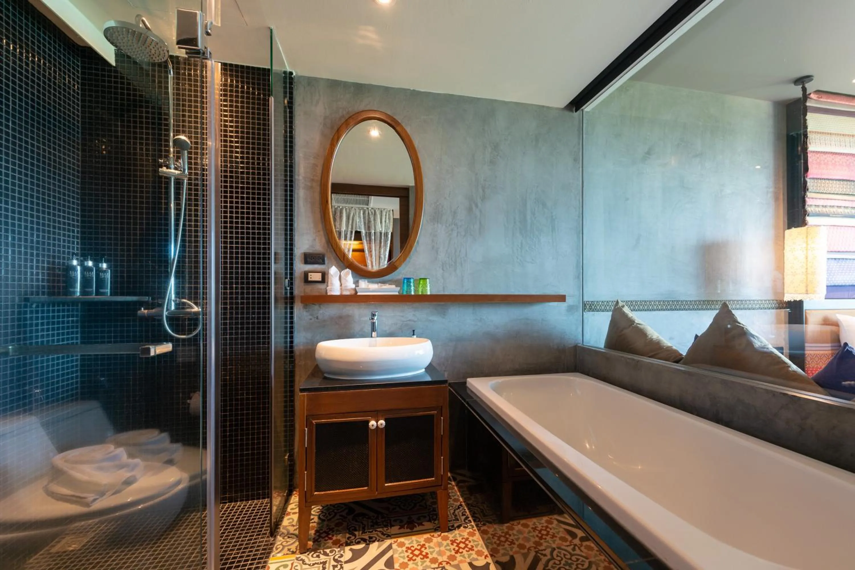 Bathroom in The Sea Galleri by Katathani