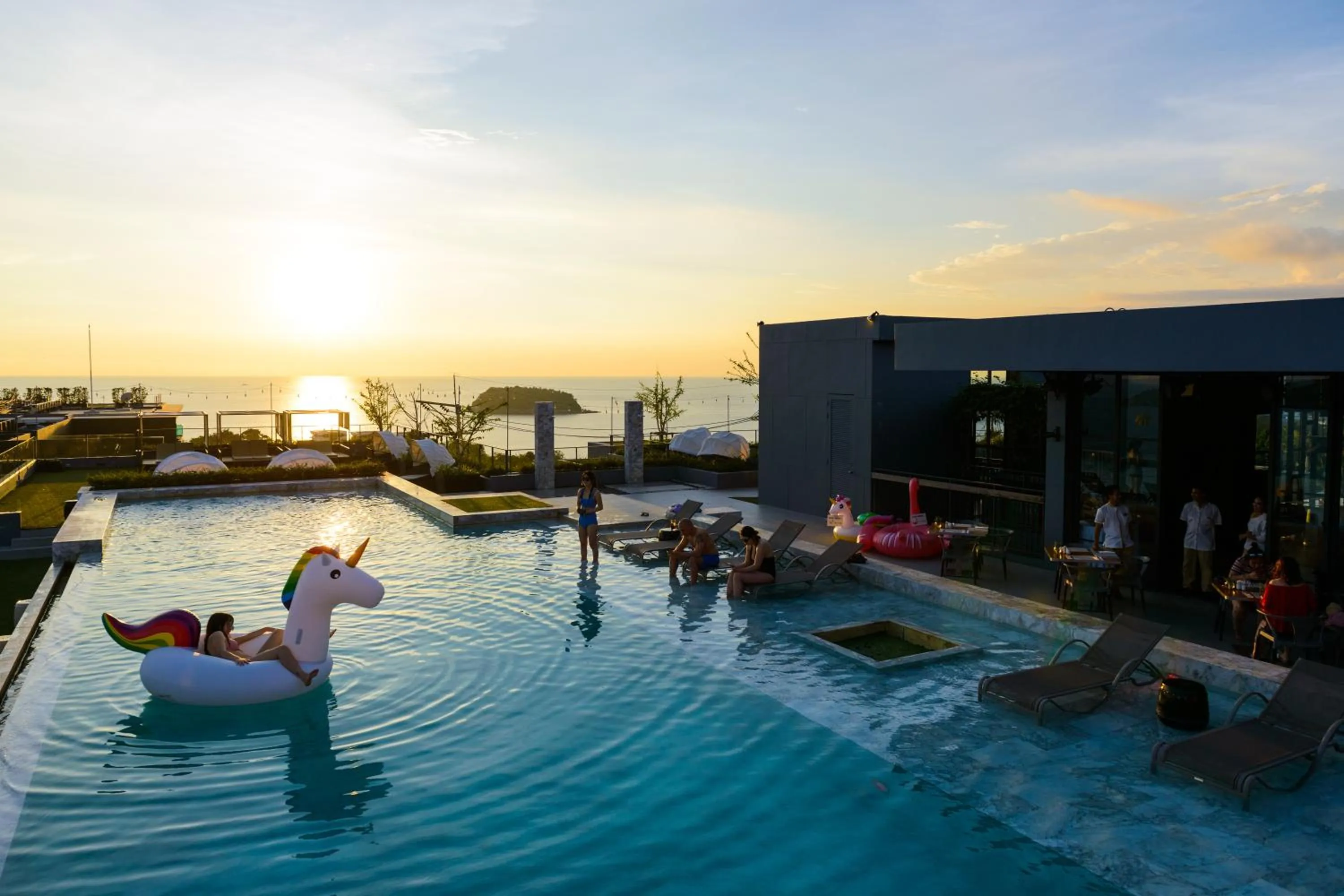 Swimming Pool in The Sea Galleri by Katathani