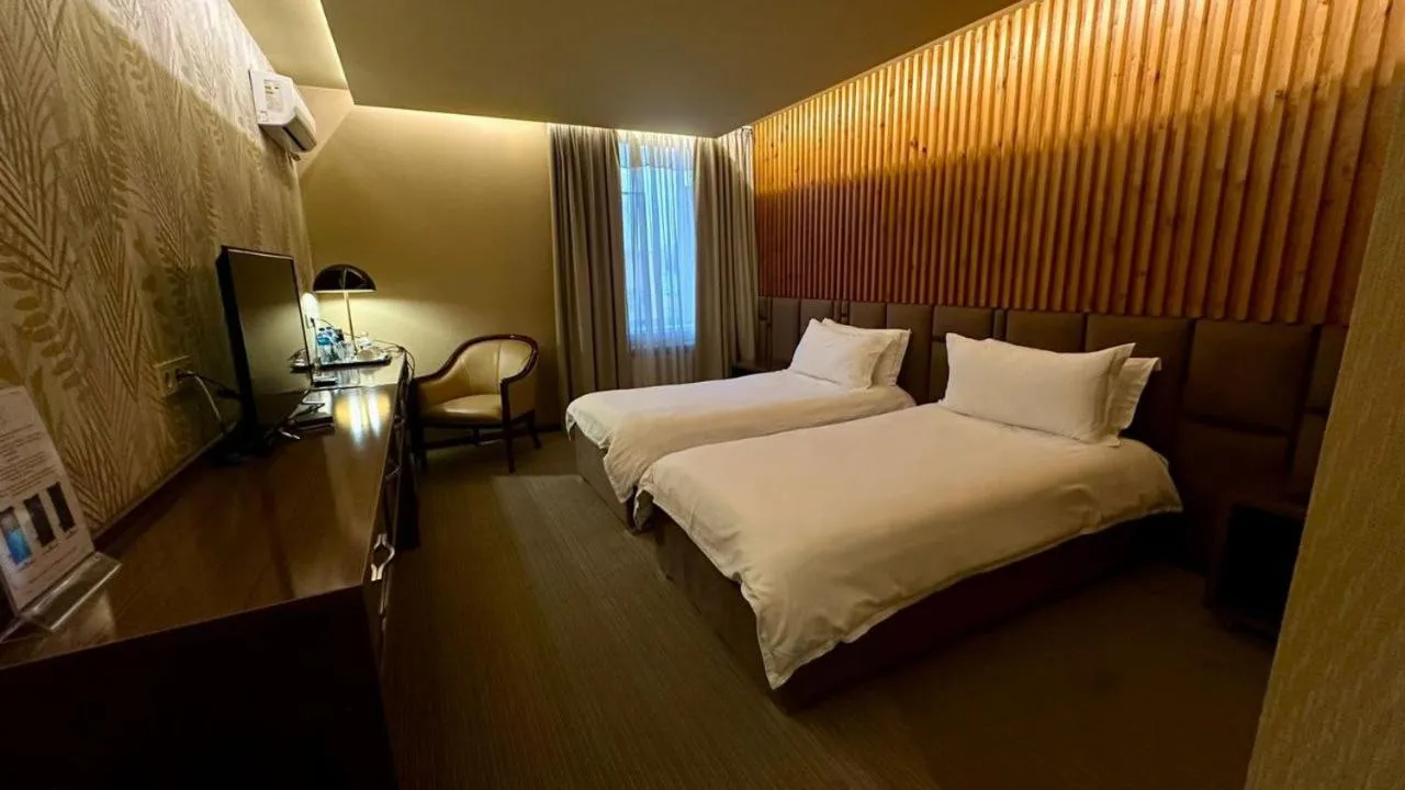 Superior Twin Room in Barhat Hotel & SPA