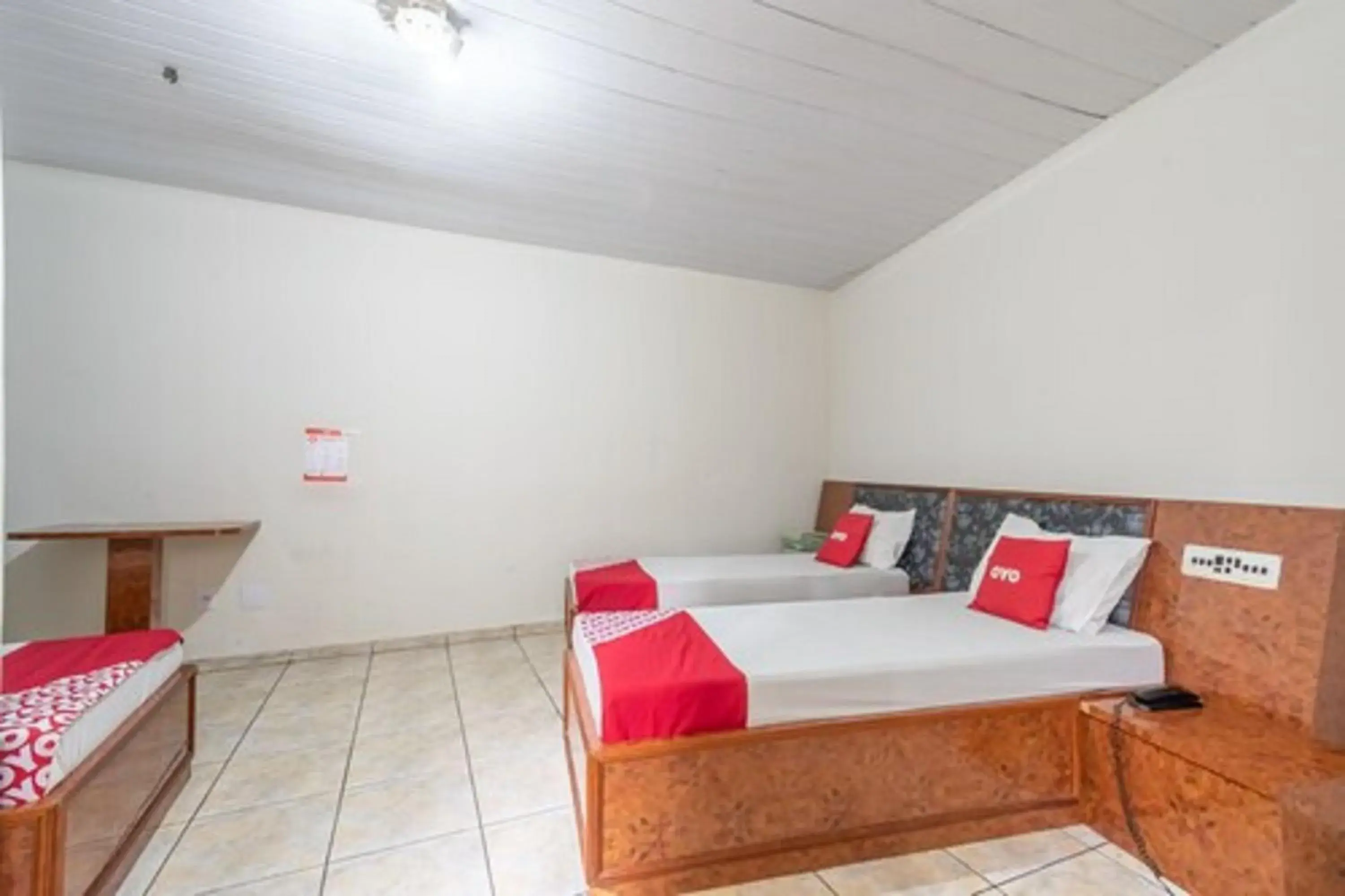 Bedroom, Bed in OYO Hotel Dom Pedro, São Paulo Bedroom, Bed in OYO Hotel Dom Pedro, São Paulo