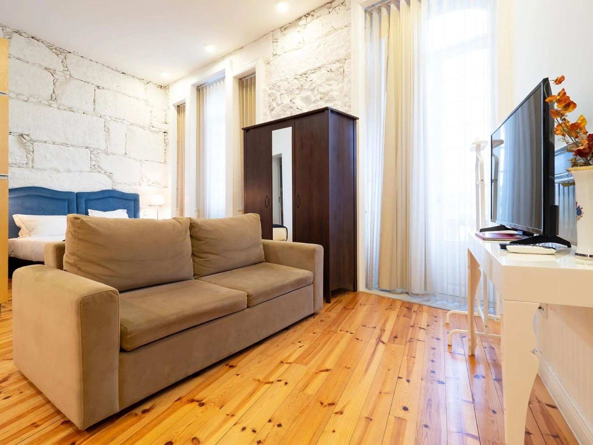 TV and multimedia in Bemyguest - Loft Guest House Jardim das Mães Charming