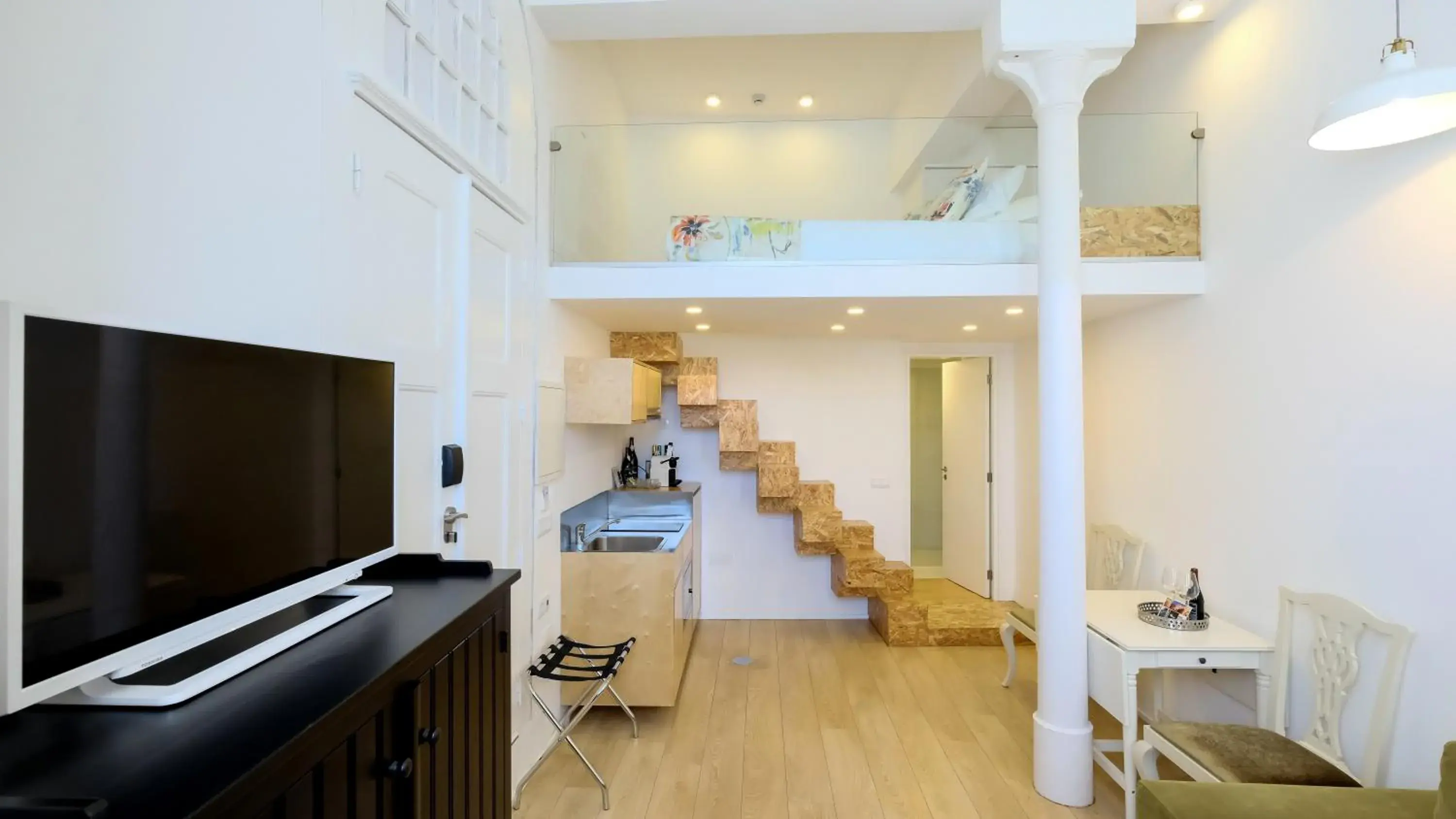 Deluxe Loft A with Stairs in Bemyguest - Loft Guest House Jardim das Mães Charming Deluxe Loft A with Stairs in Bemyguest - Loft Guest House Jardim das Mães Charming